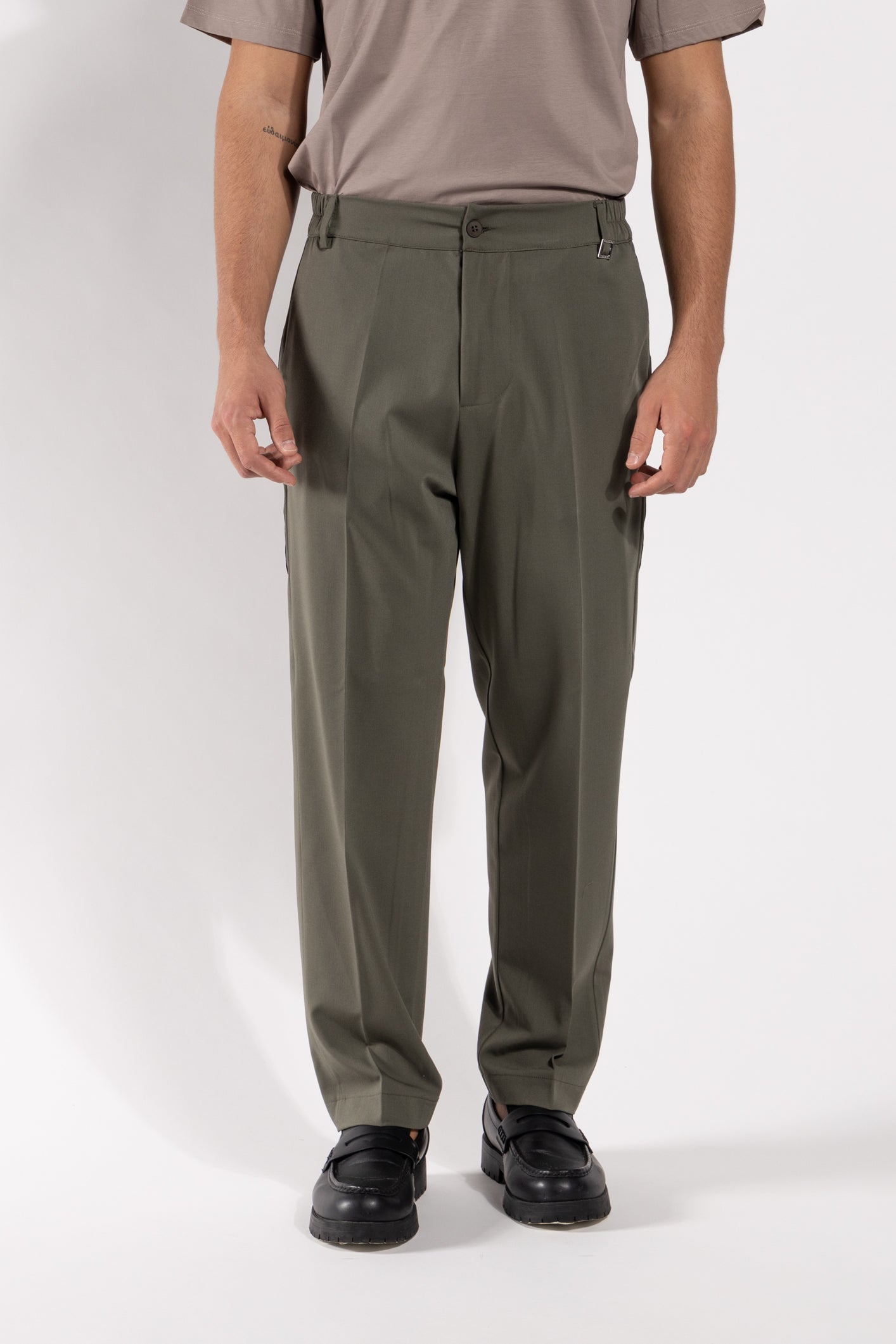 Pantalone Gavroche con bande laterali tono su tono
