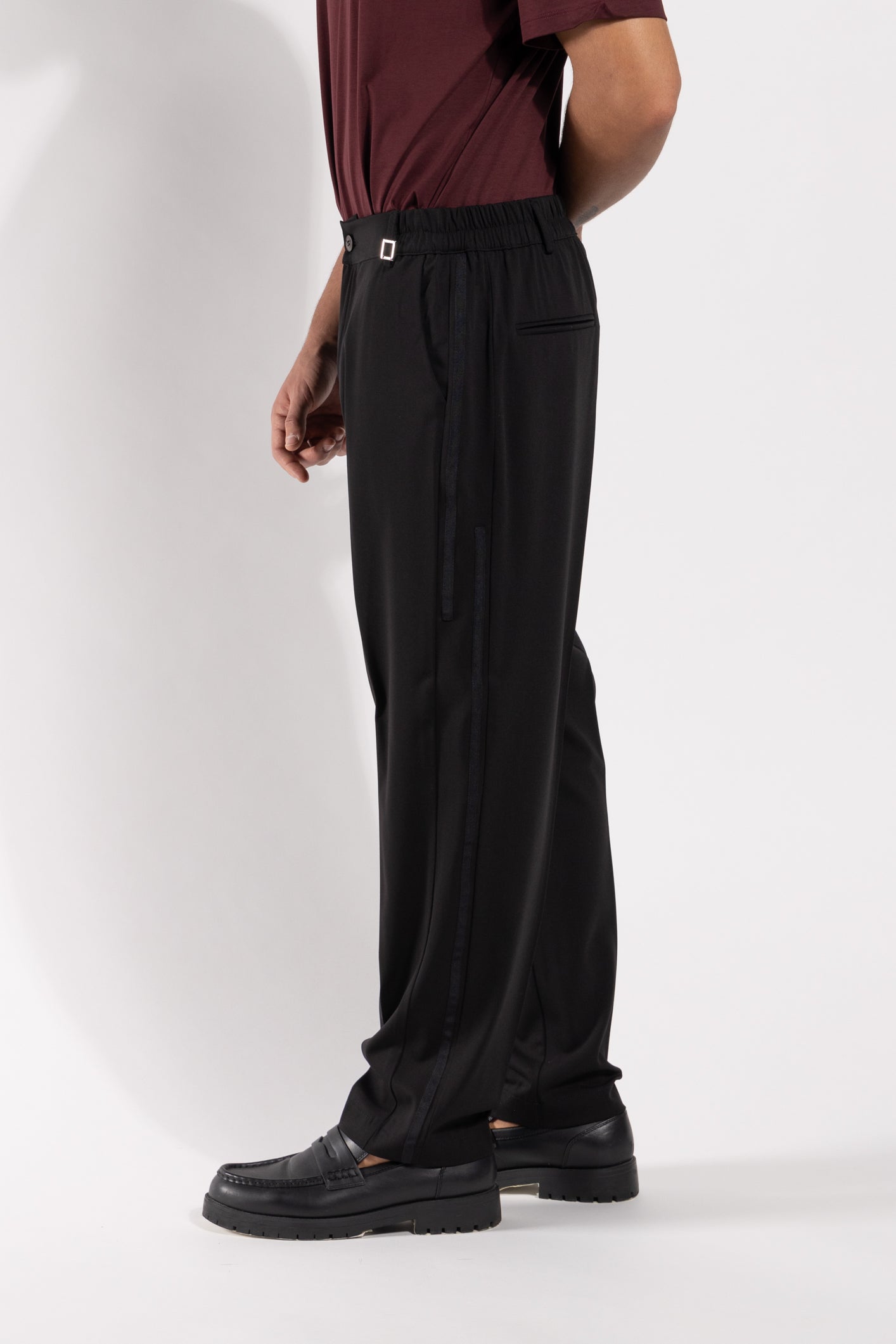 Pantalone Gavroche con bande laterali tono su tono