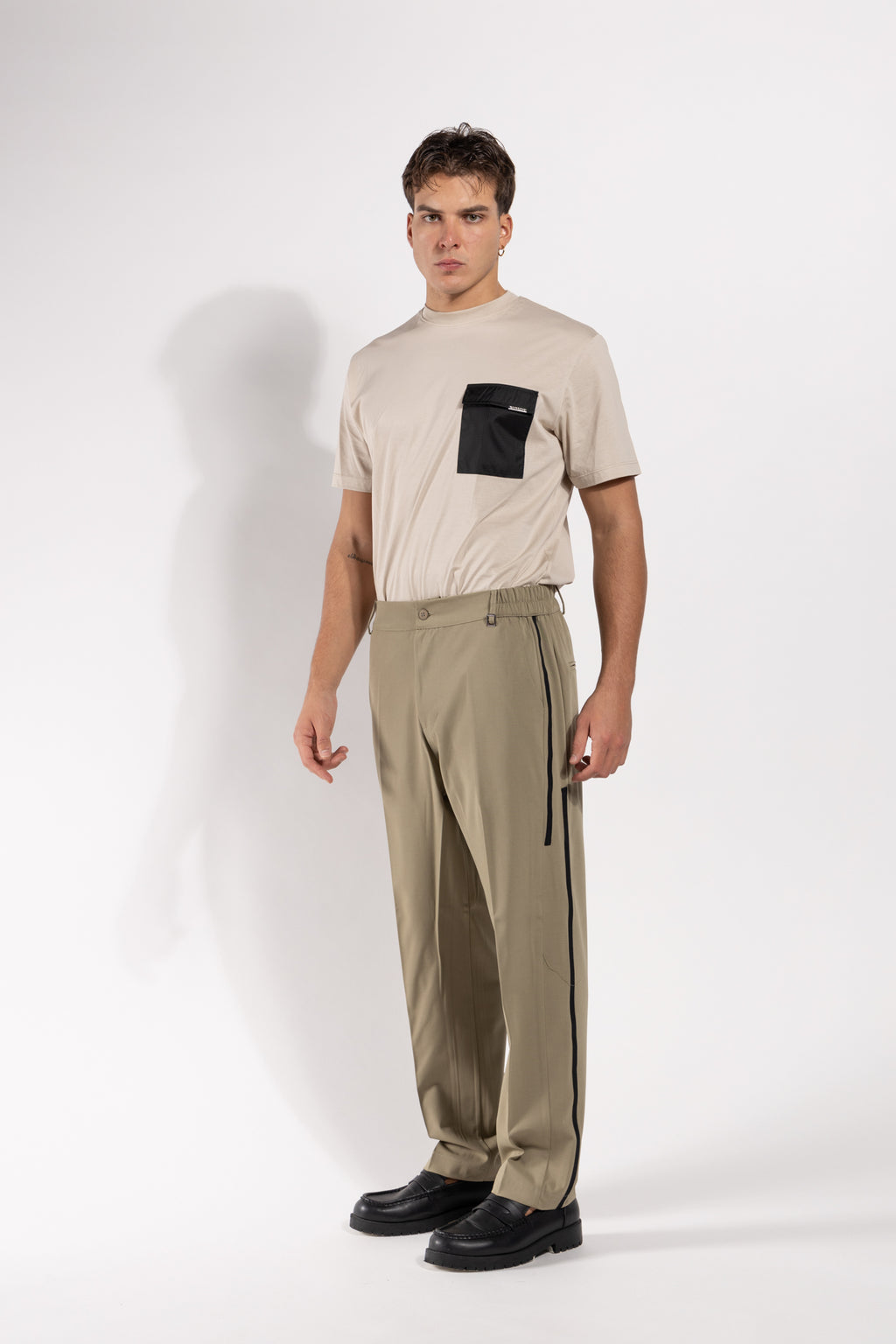 Pantalone Gavroche con bande laterali tono su tono