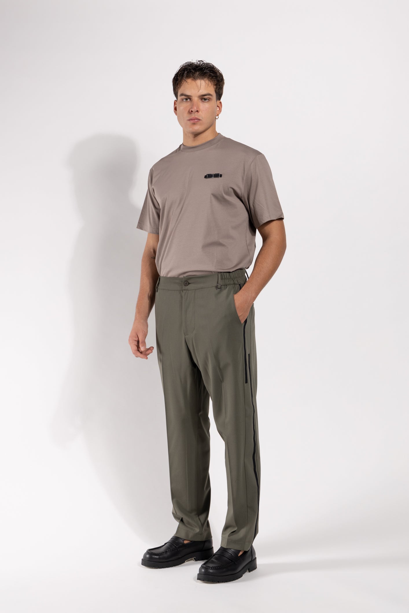 Pantalone Gavroche con bande laterali tono su tono