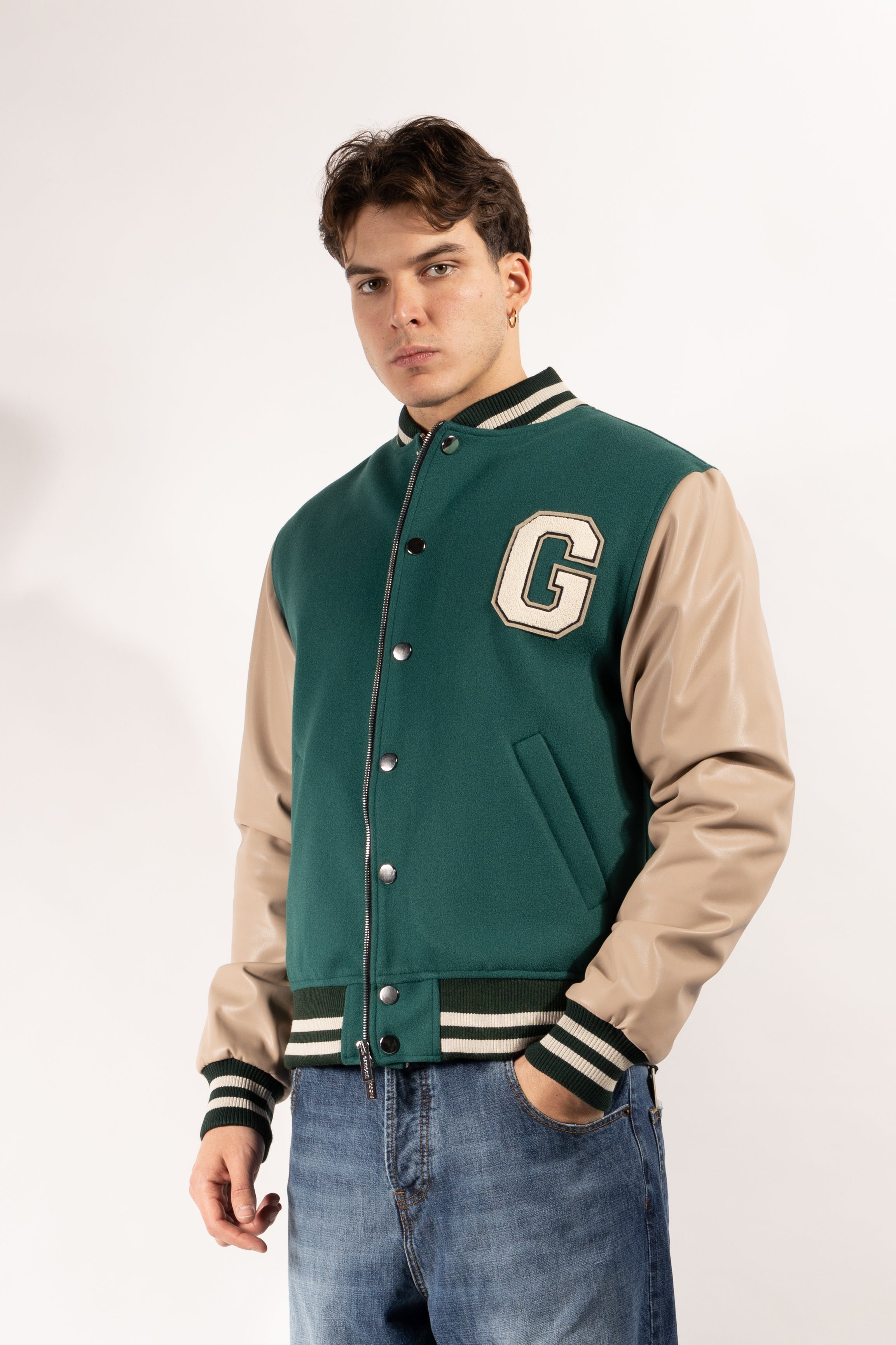 Giubbotto Gavroche stile college con maniche in ecopelle