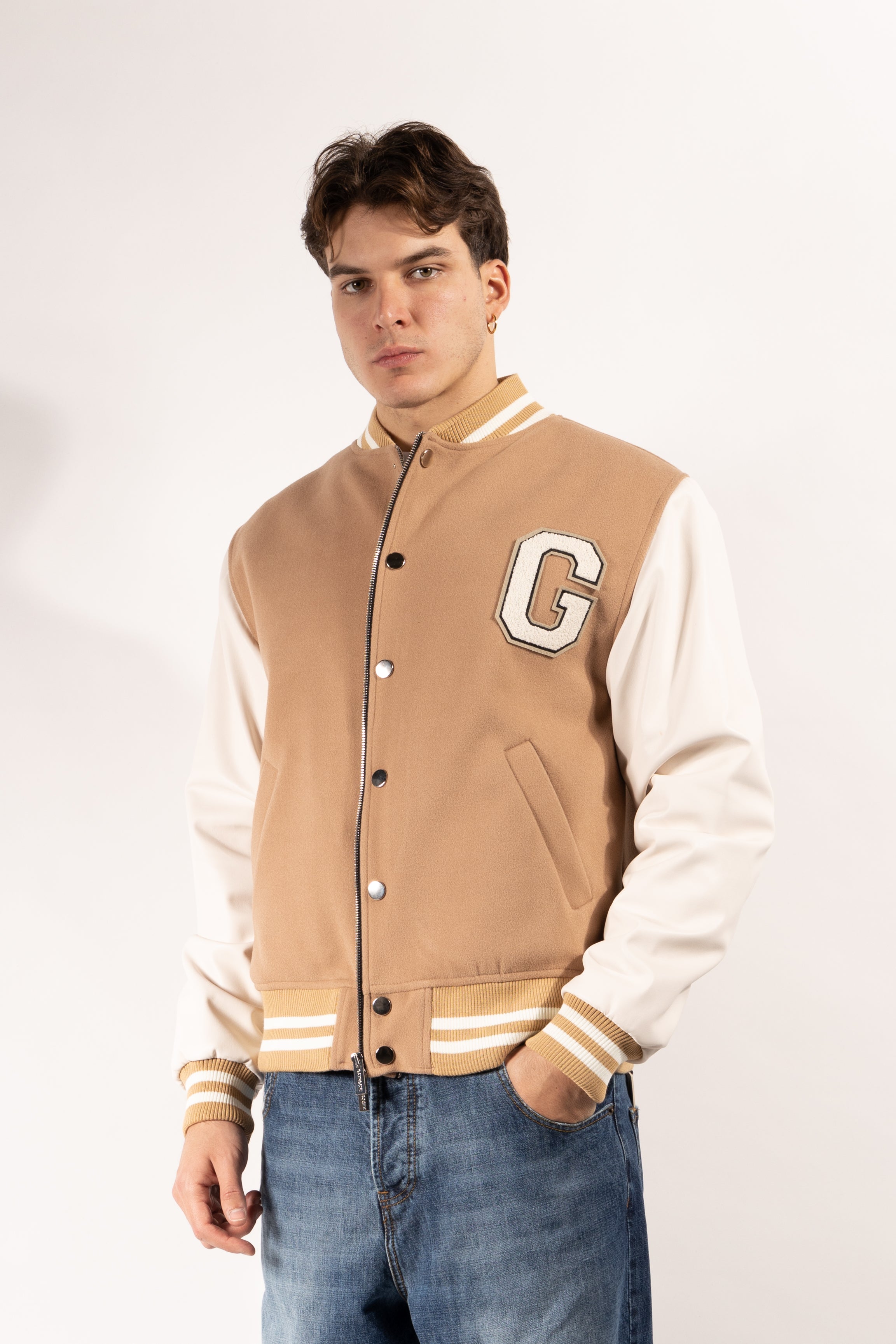 Giubbotto Gavroche stile college con maniche in ecopelle