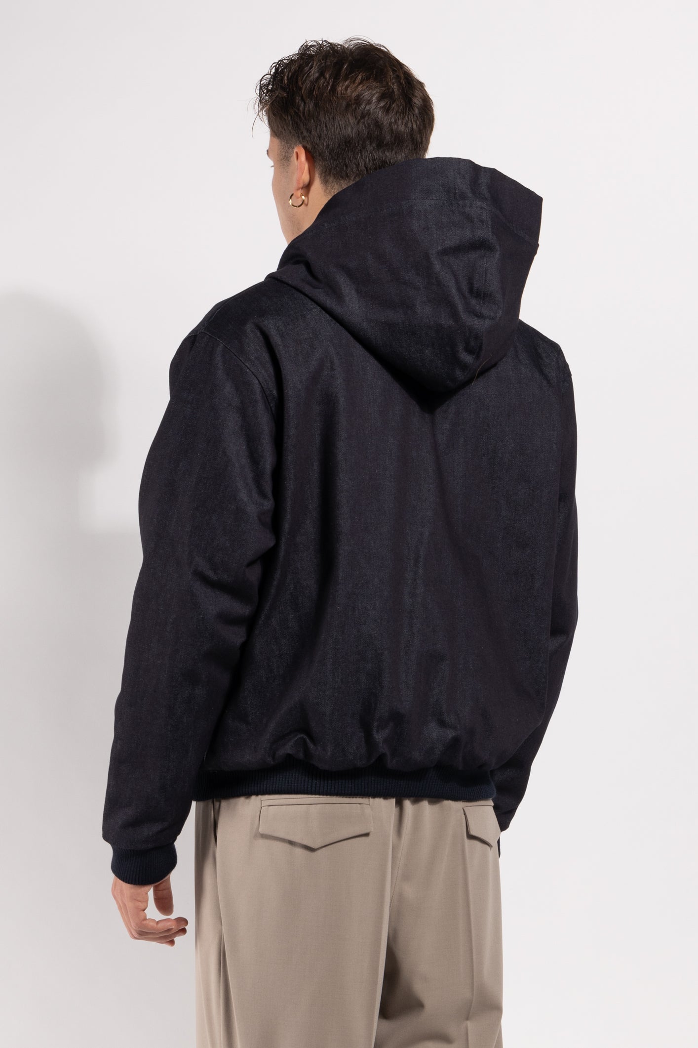 Giubbotto Gavroche in denim con cappuccio e chiusura ad alamari