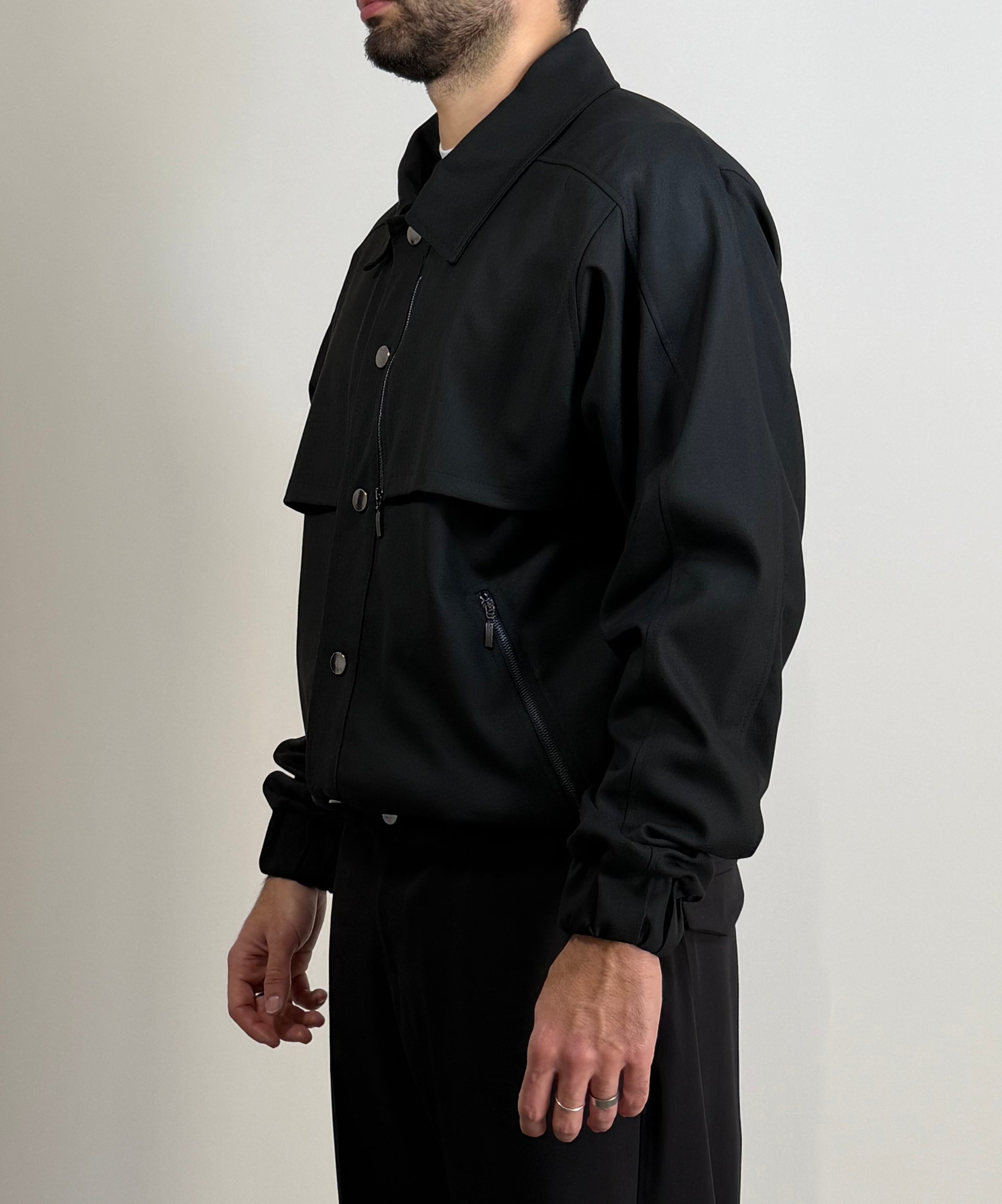 Giubbotto Gavroche con bottoni a pressione e zip con dettagli