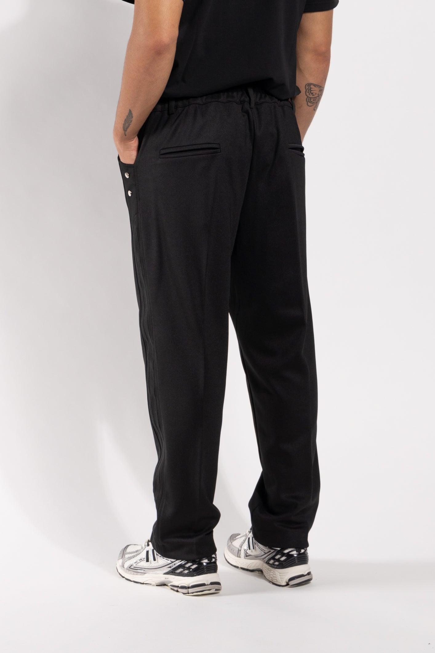 Pantalone Gavroche con banda laterale tono su tono