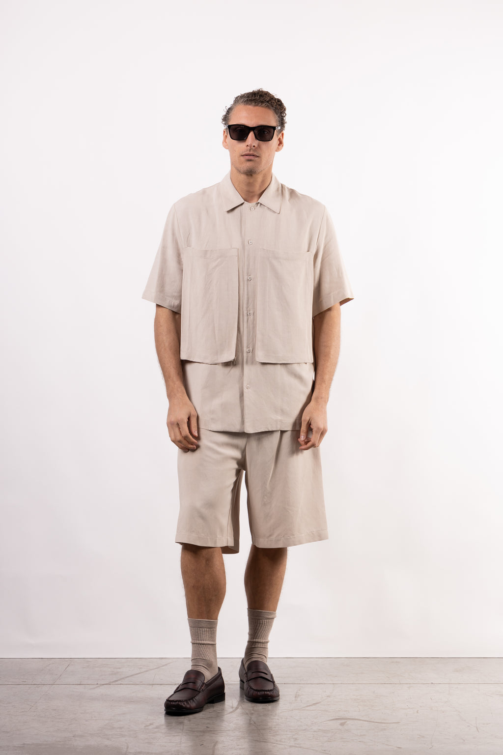 Camicia in viscosa e lino con tasconi frontali oversize