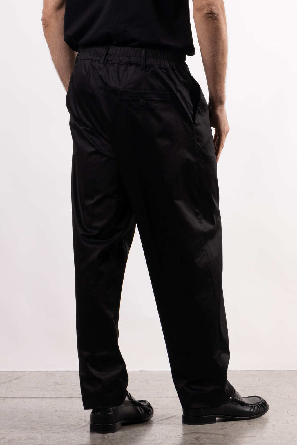 Pantalone in cotone con pence