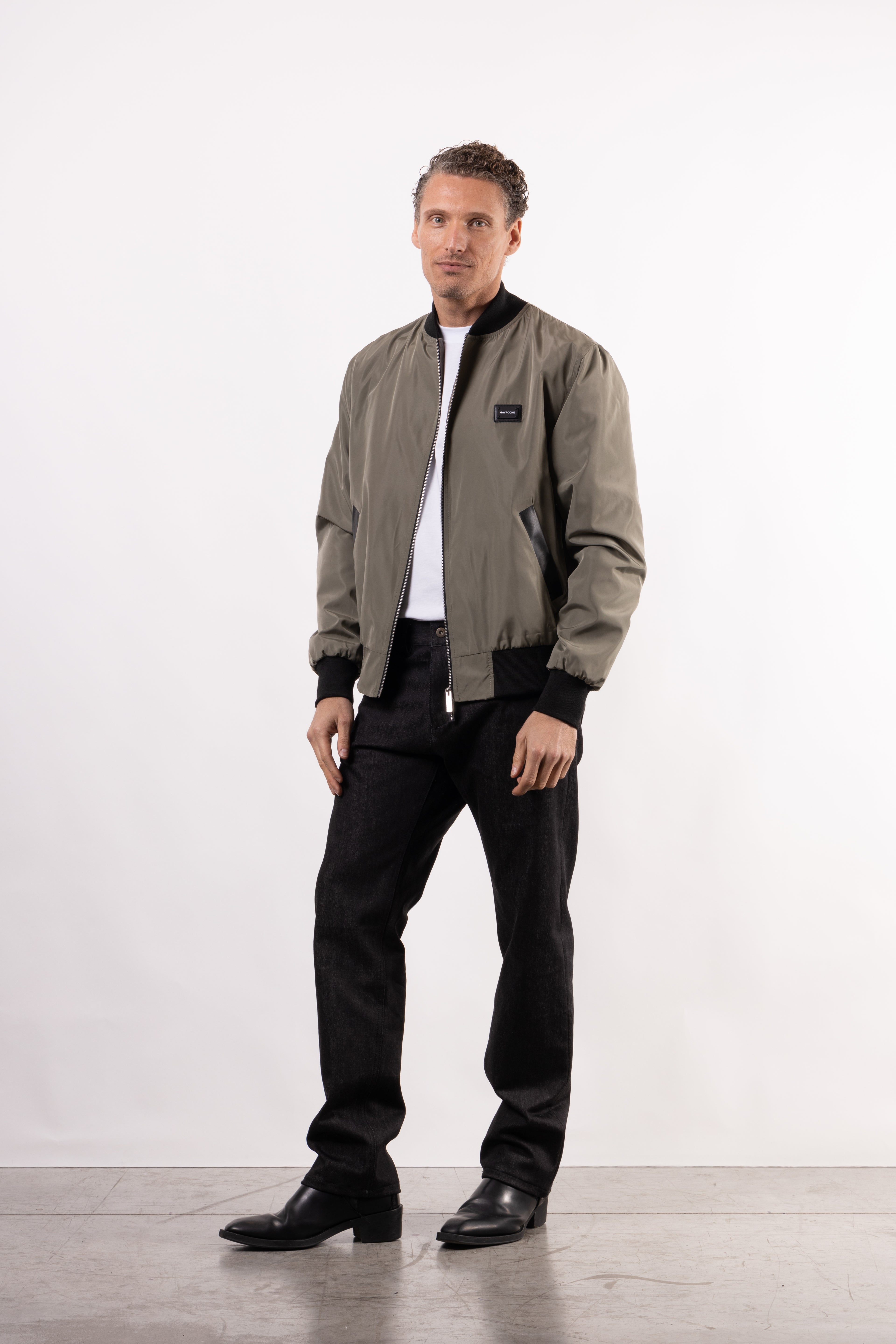 Bomber tecnico con placchetta lato cuore