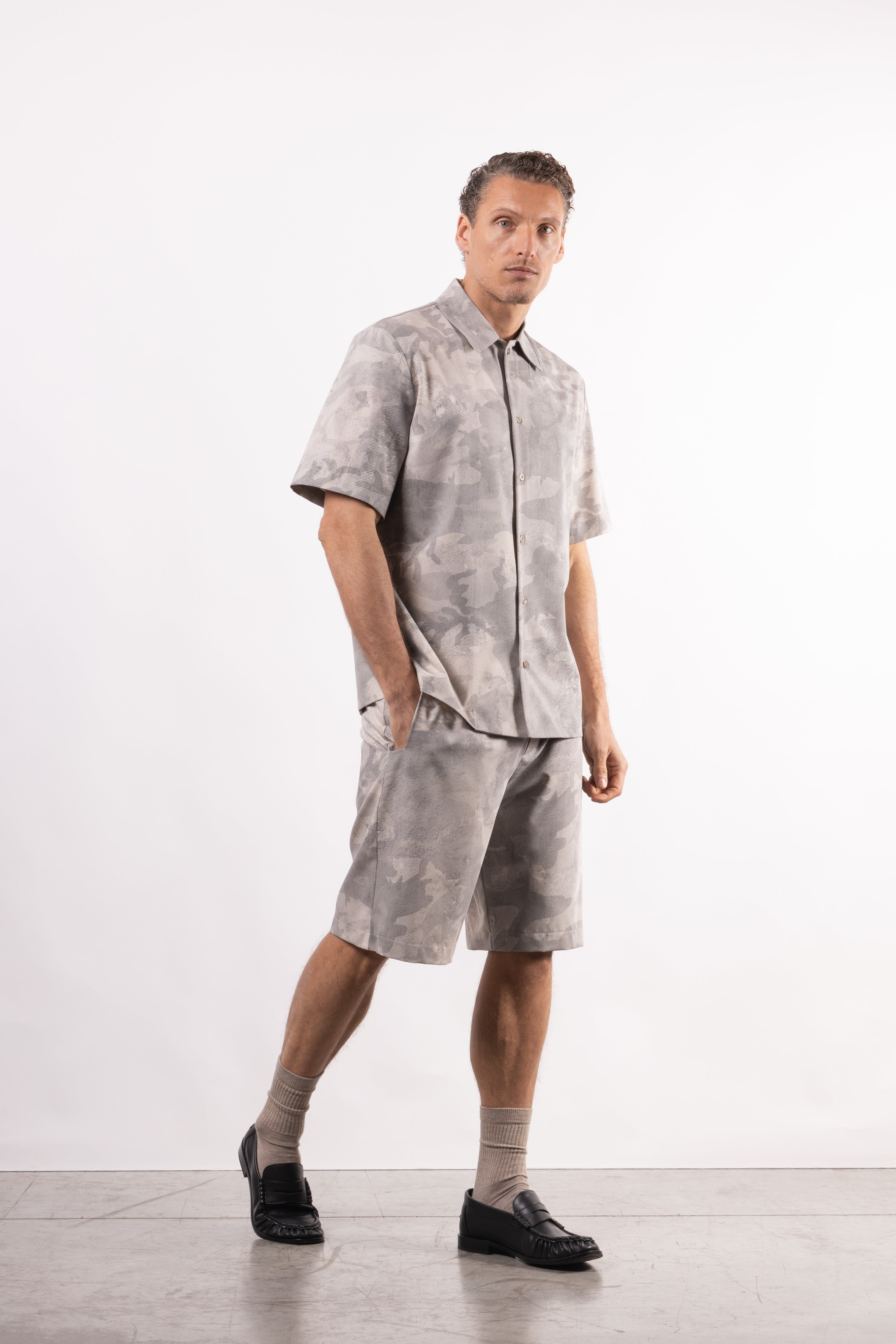 Camicia in viscosa camouflage