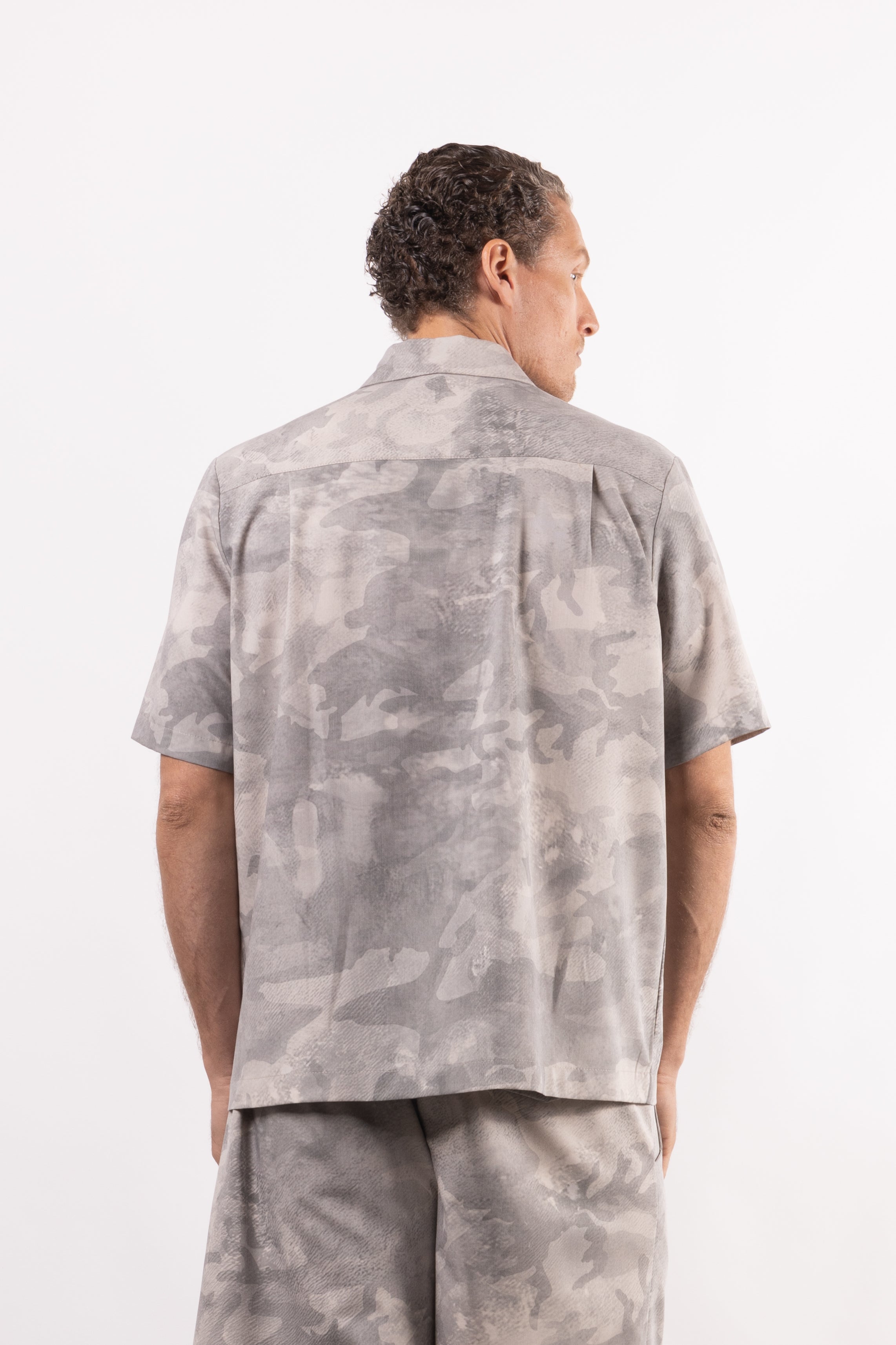 Camicia in viscosa camouflage
