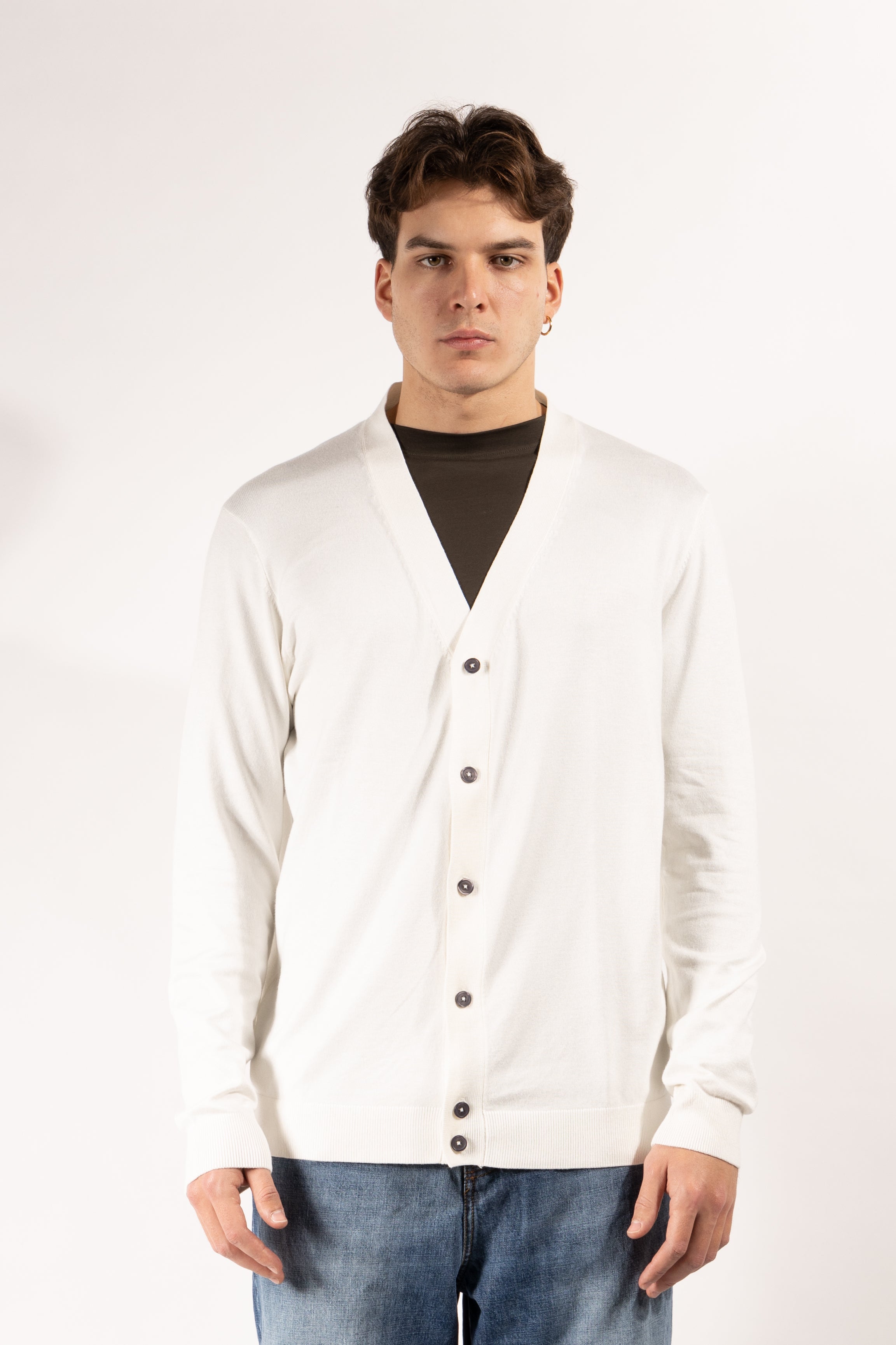 Cardigan Gavroche sei bottoni con collo a V
