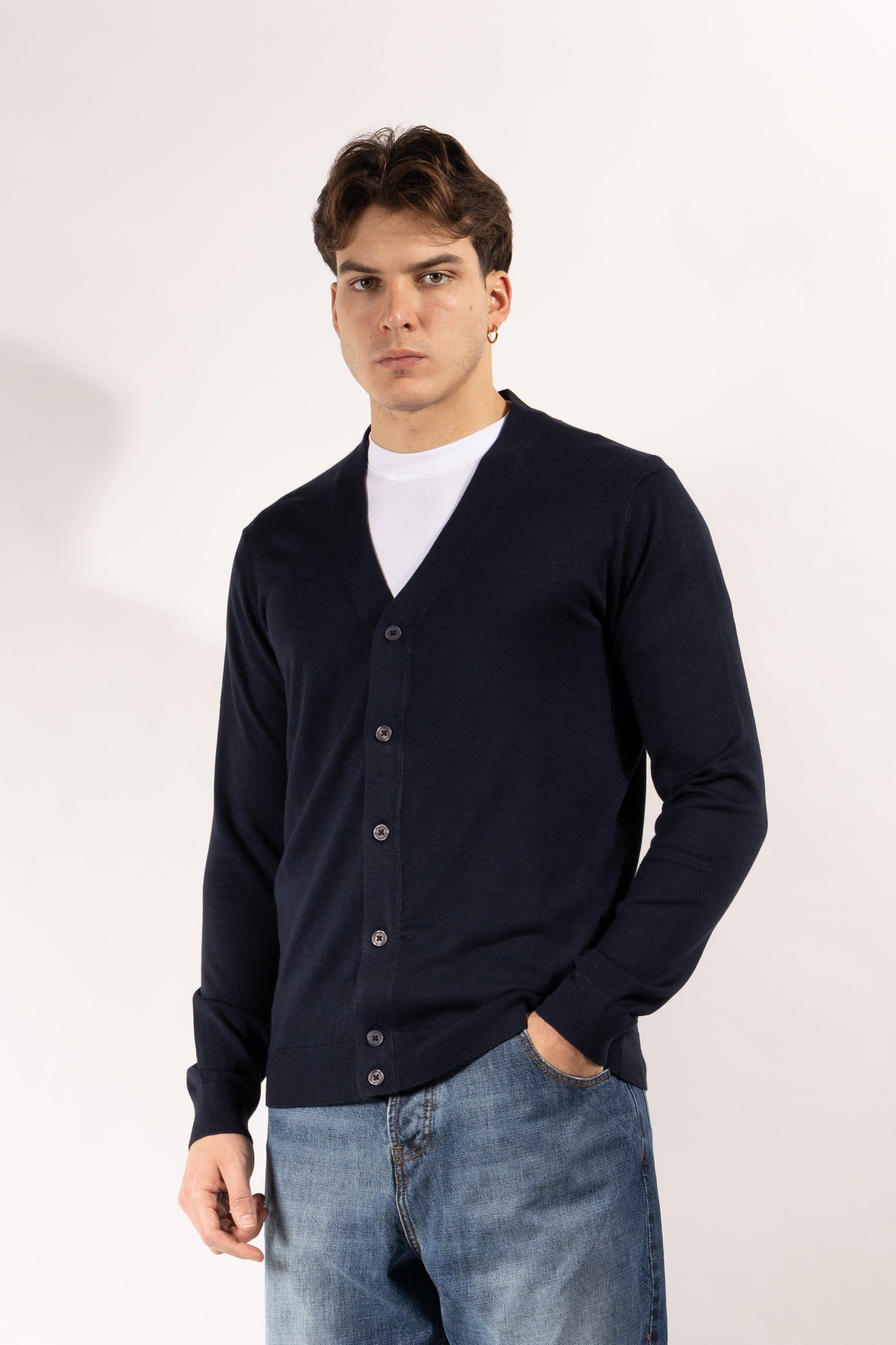 Cardigan Gavroche sei bottoni con collo a V