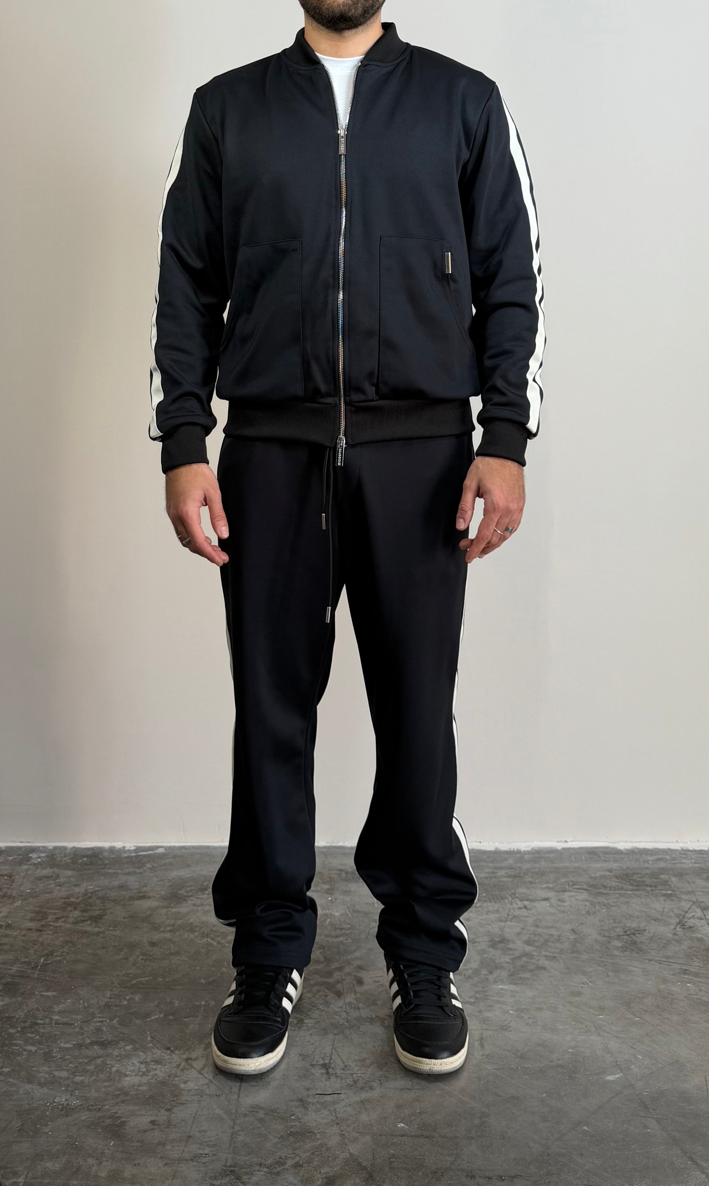 Suit Gavroche con bandine laterali a contrasto