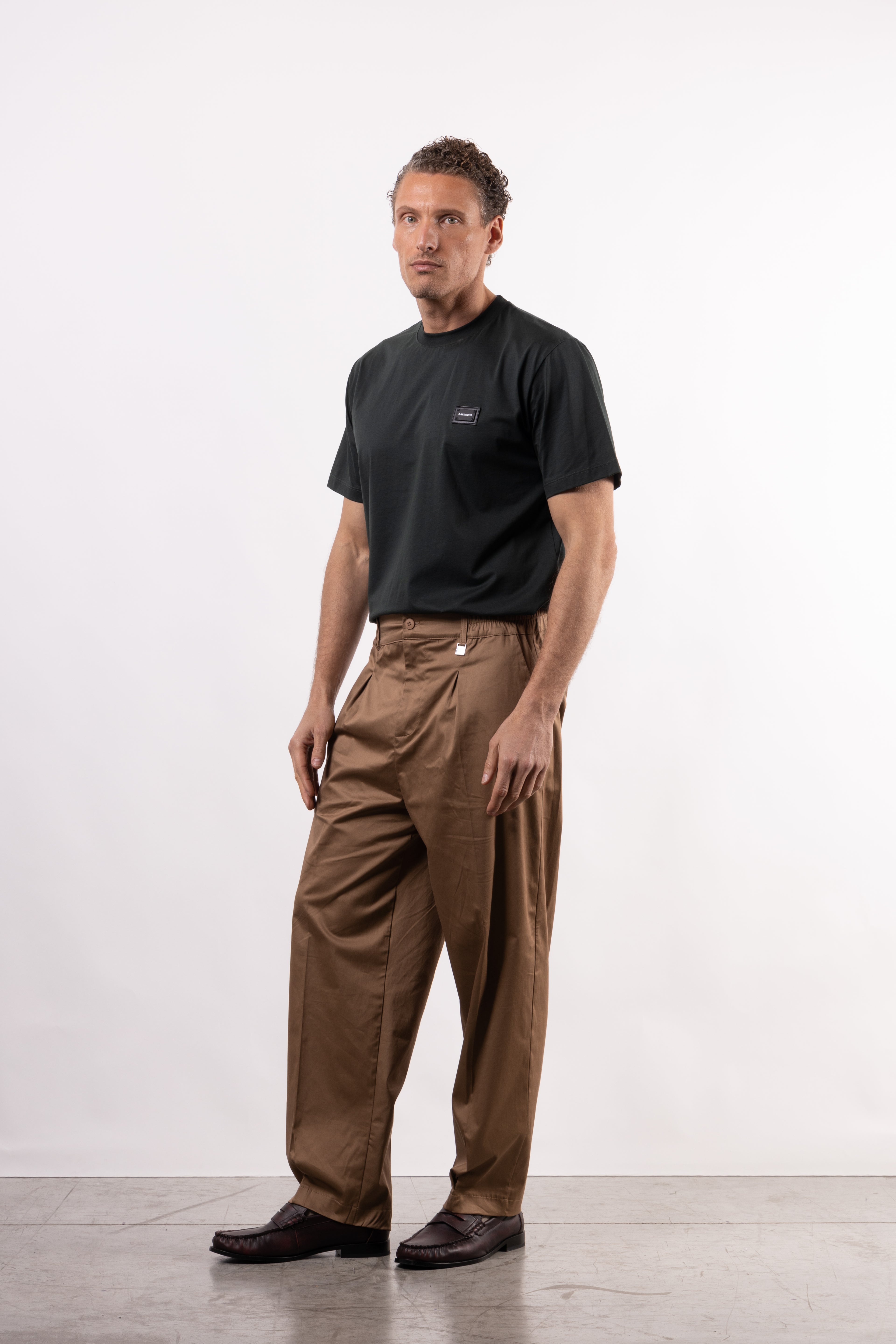 Pantalone in cotone con pence