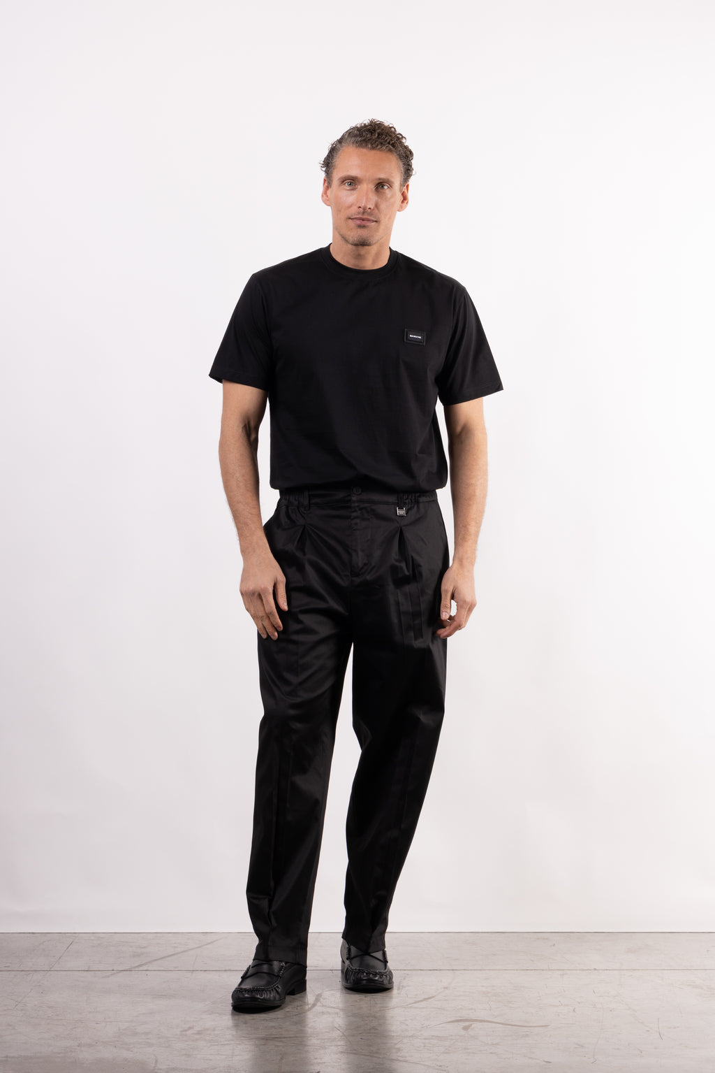 Pantalone in cotone con pence