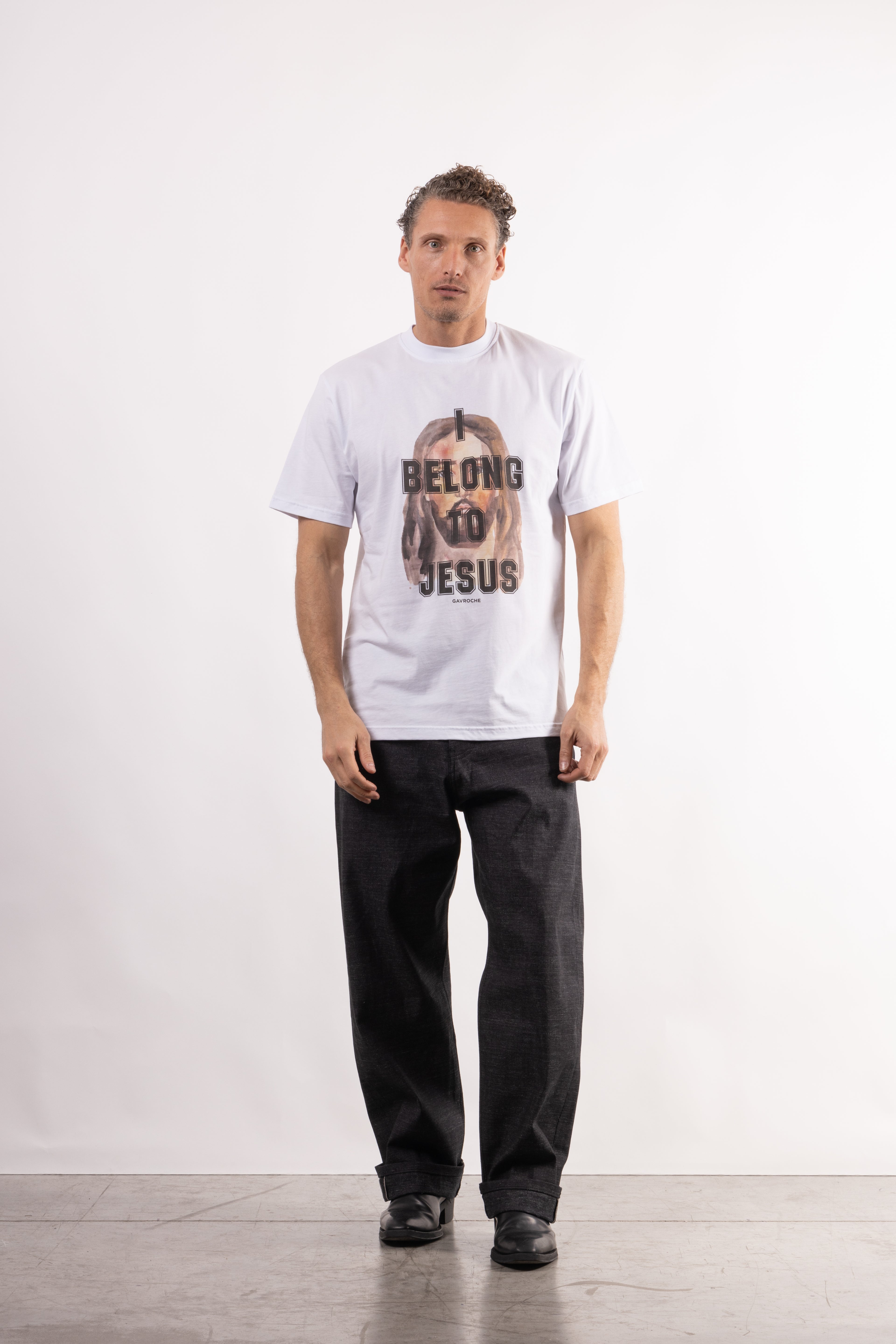 T-shirt con stampa frontale