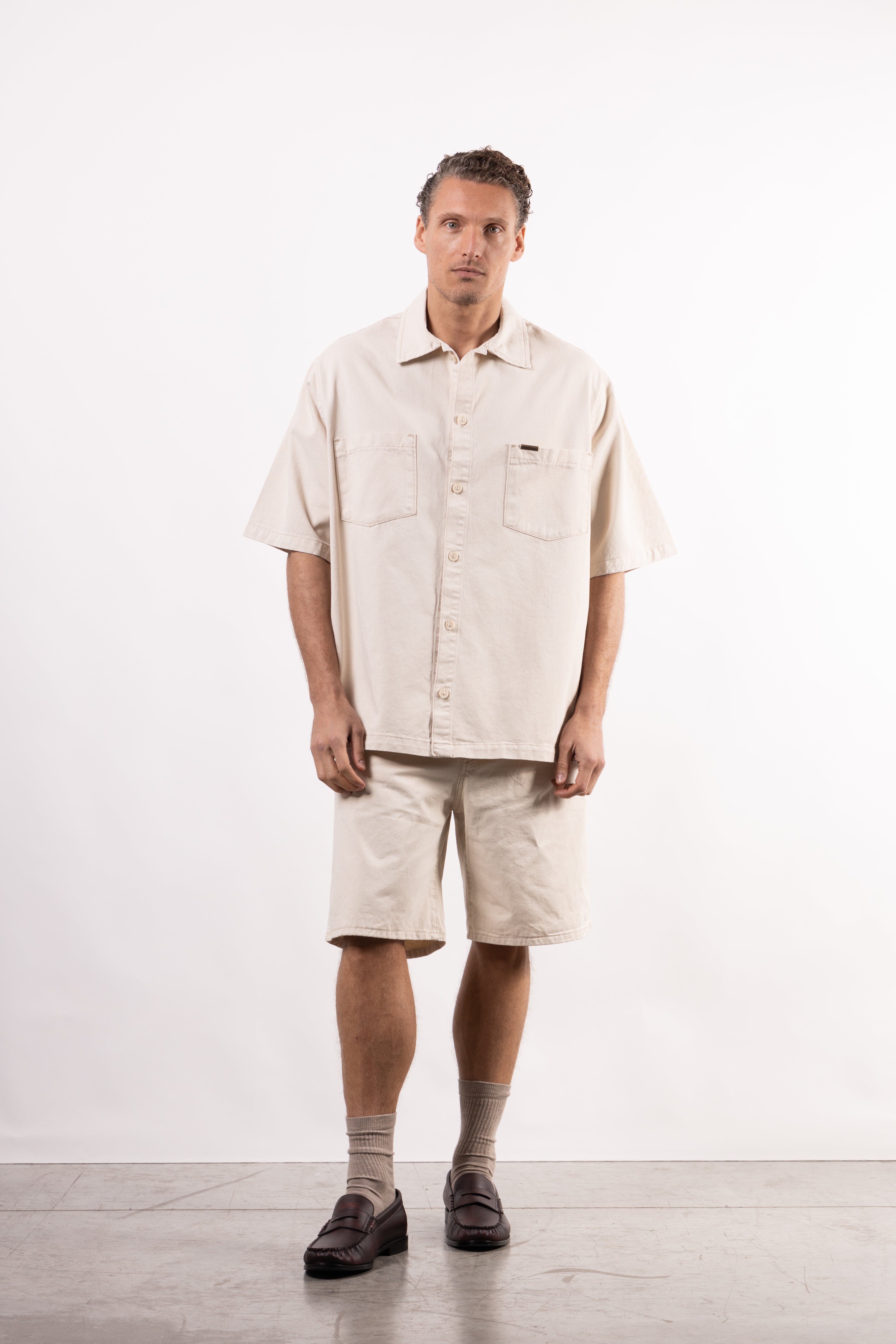 Camicia con tasconi oversize