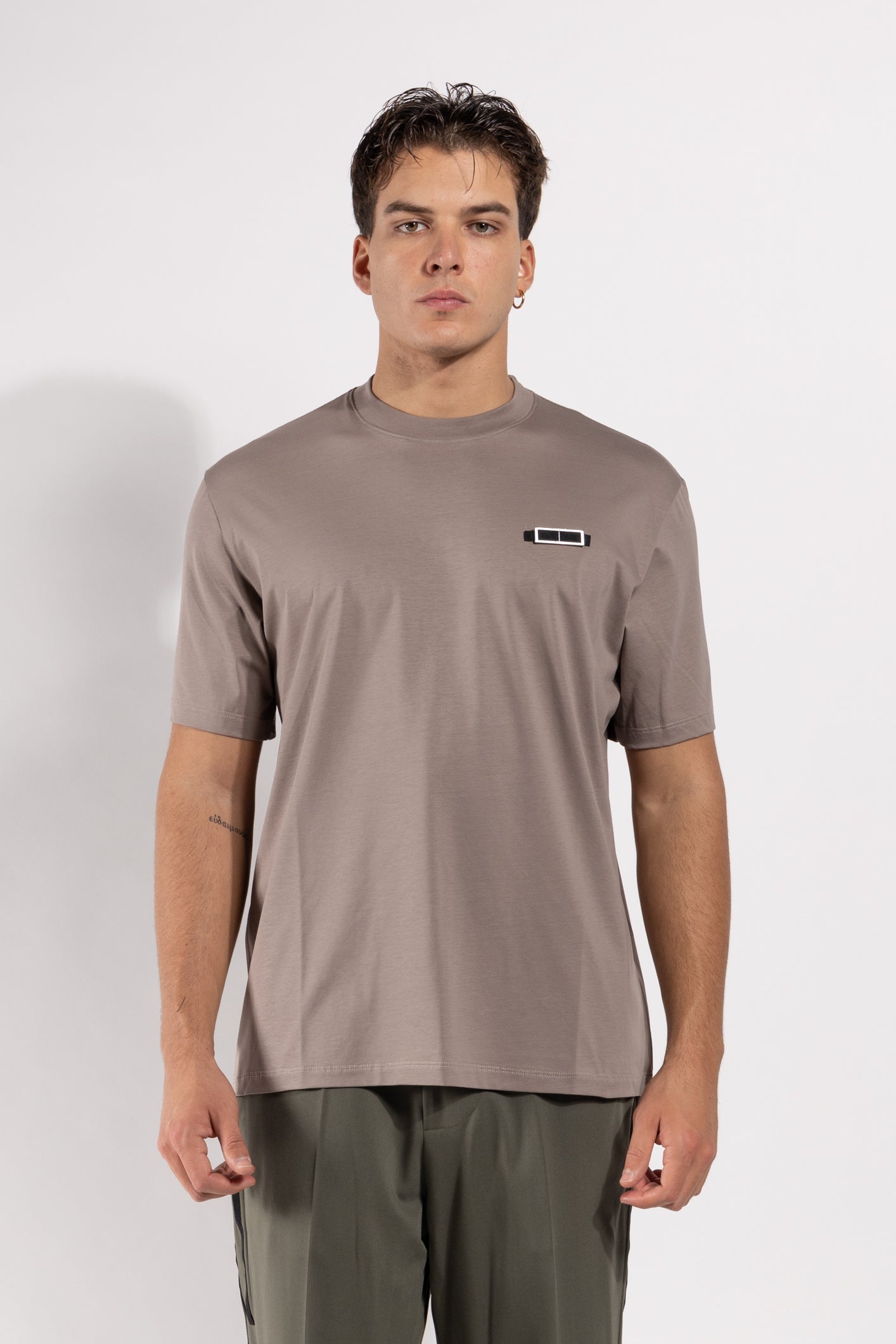 T-shirt Gavroche in cotone mercerizzato con targhetta applicata