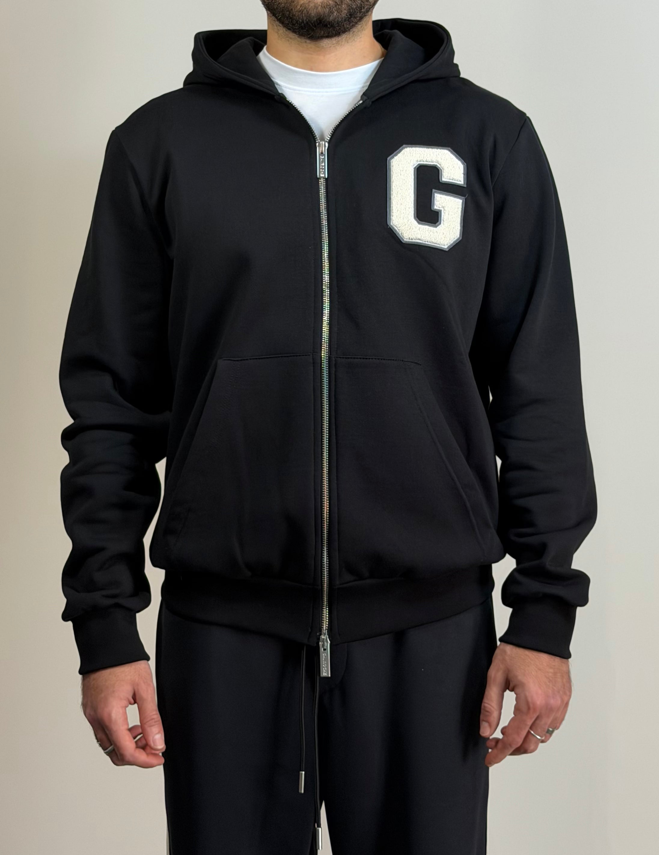 Felpa Gavroche con cappuccio, doppio cursore e logo in punto spugna ricamato