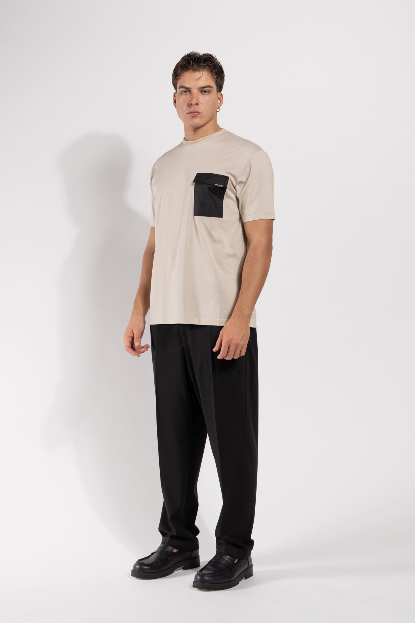 T-shirt Gavroche in cotone con taschino tecnico a contrasto