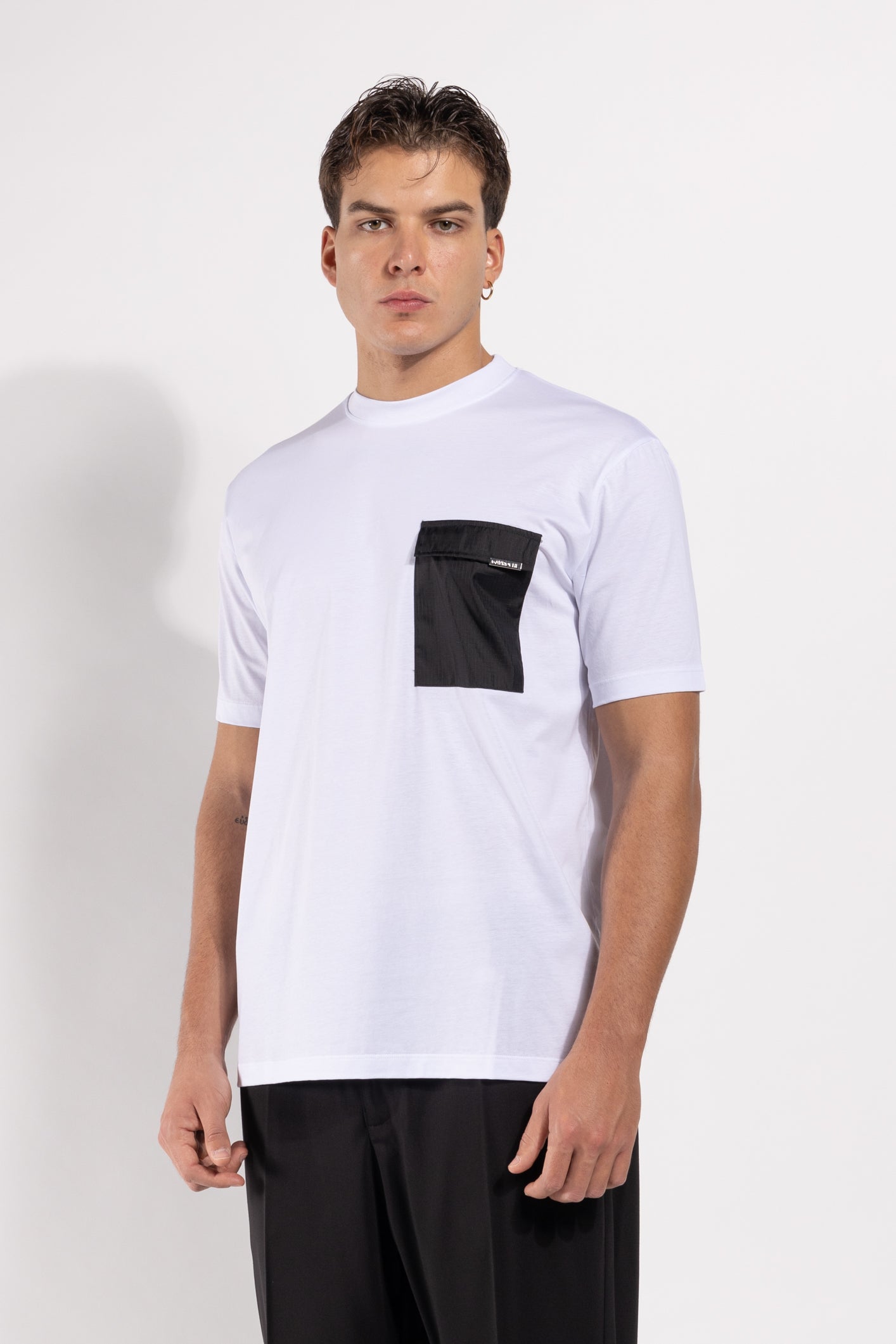 T-shirt Gavroche in cotone con taschino tecnico a contrasto