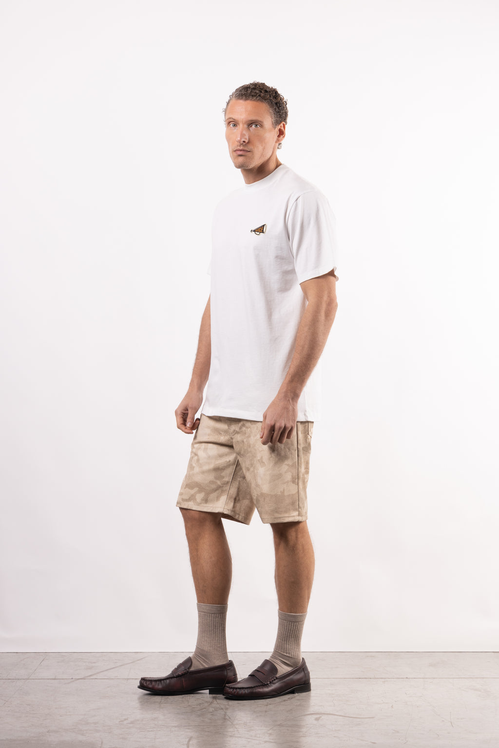 T-shirt 100% cotone con patch in tessuto