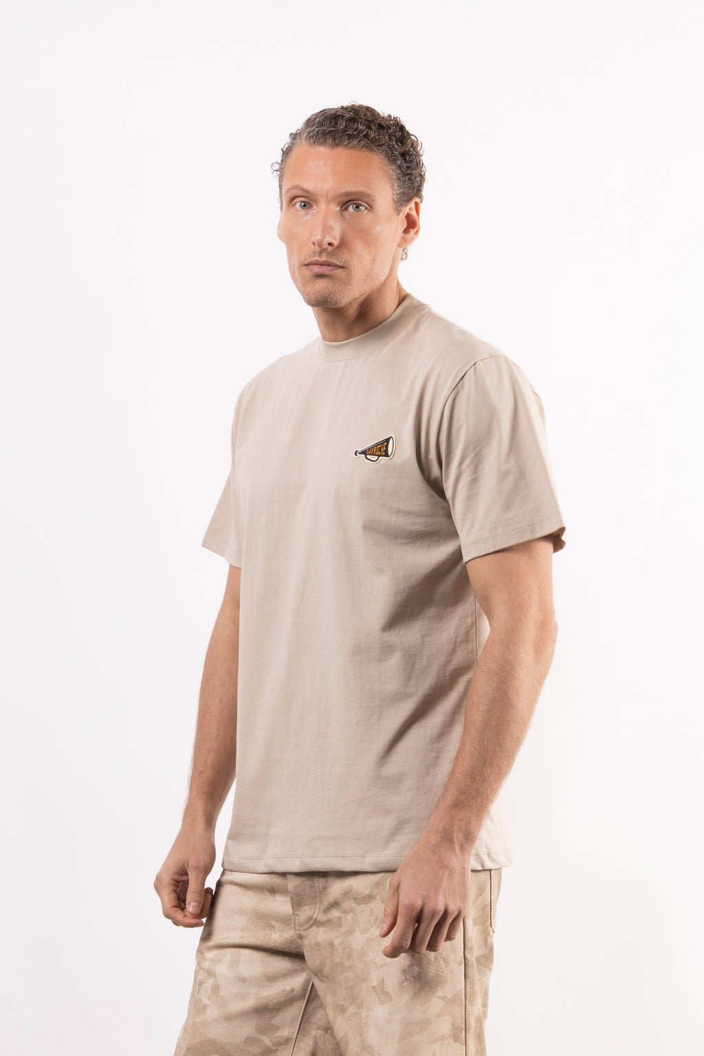 T-shirt 100% cotone con patch in tessuto