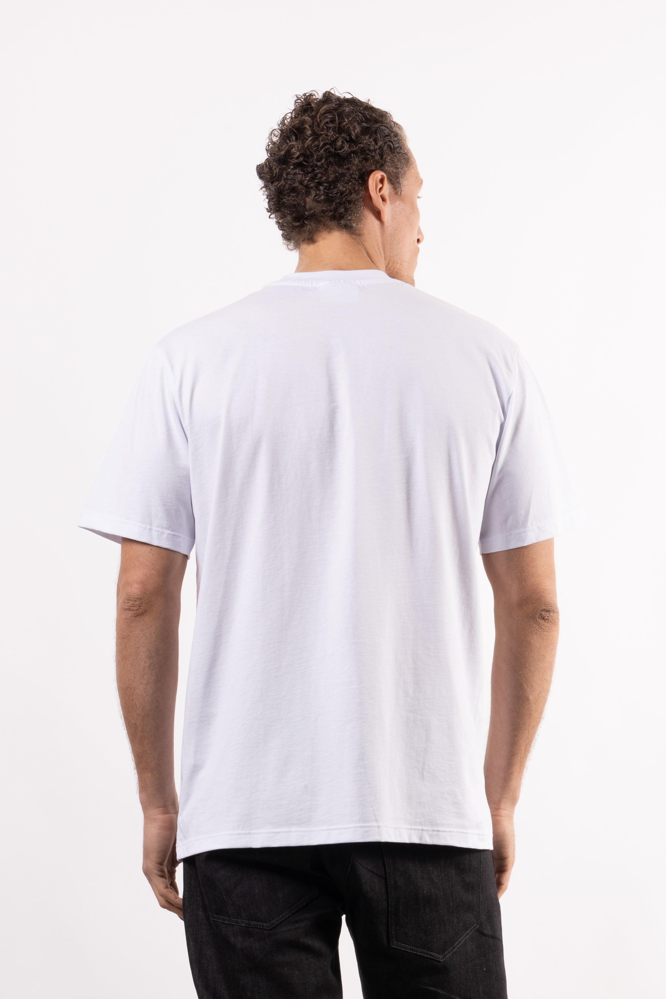T-shirt in 100% cotone con placchetta in pelle lato cuore