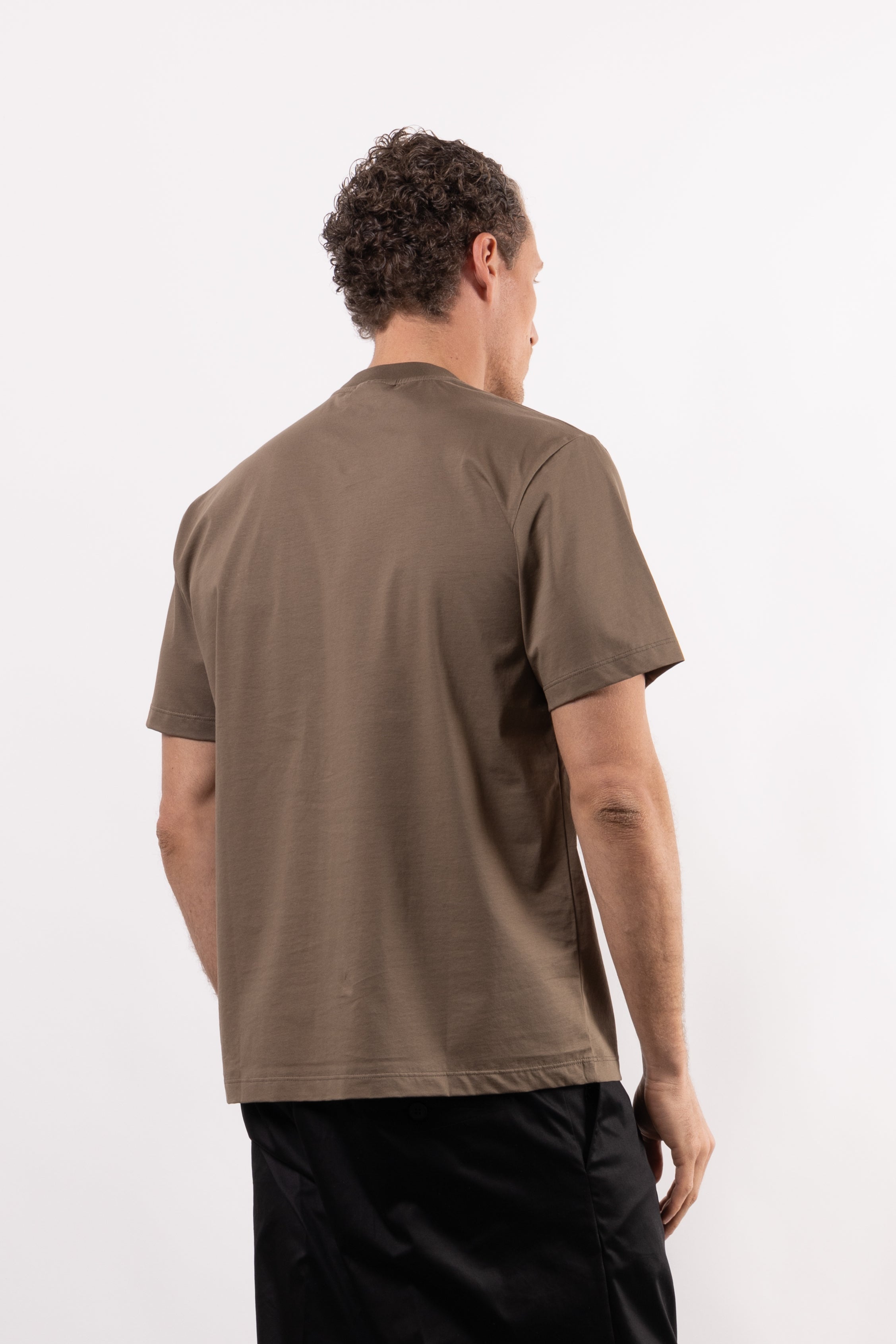 T-shirt 100% cotone mercerizzato con placchetta lato cuore