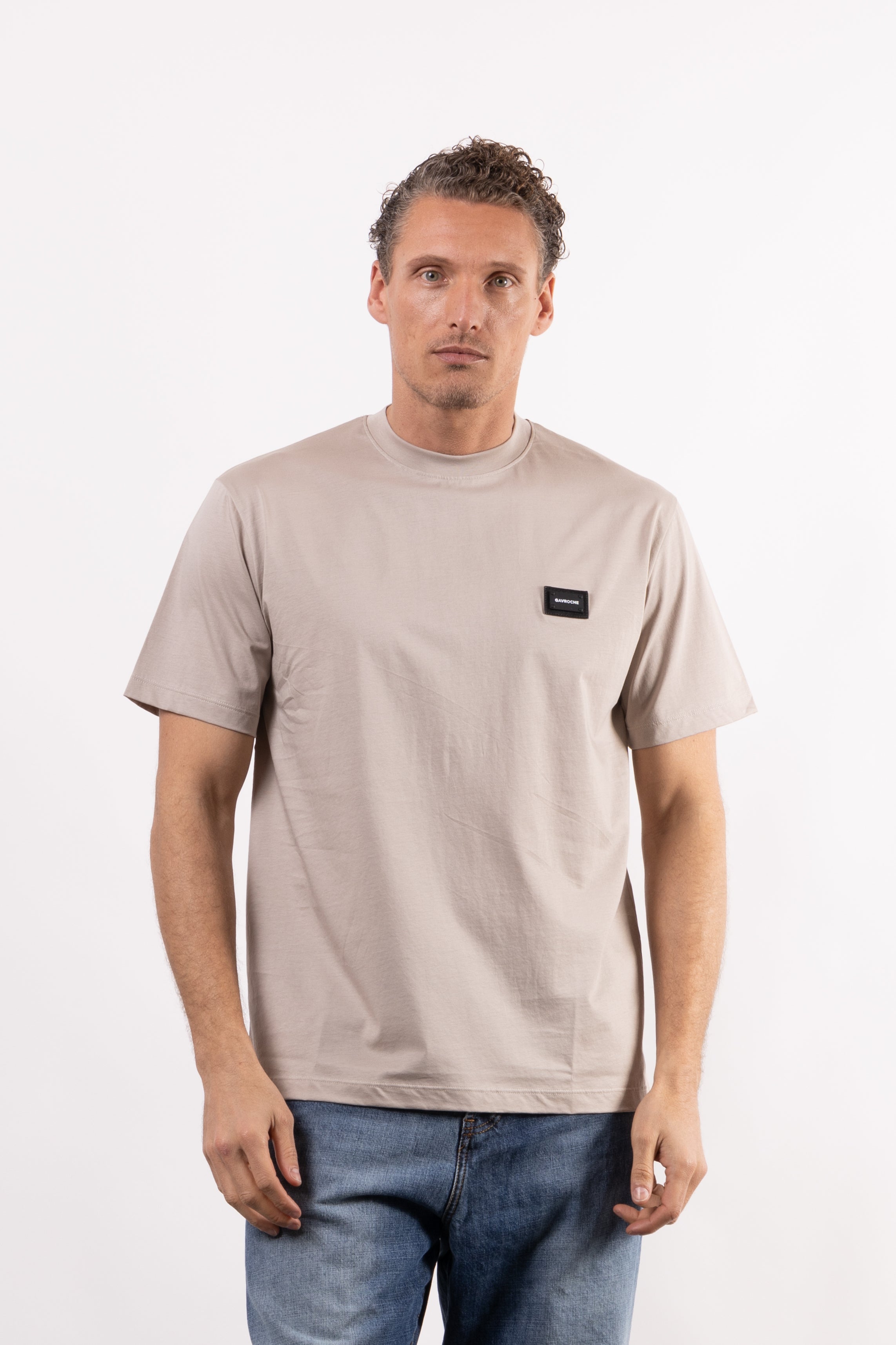 T-shirt 100% cotone mercerizzato con placchetta lato cuore
