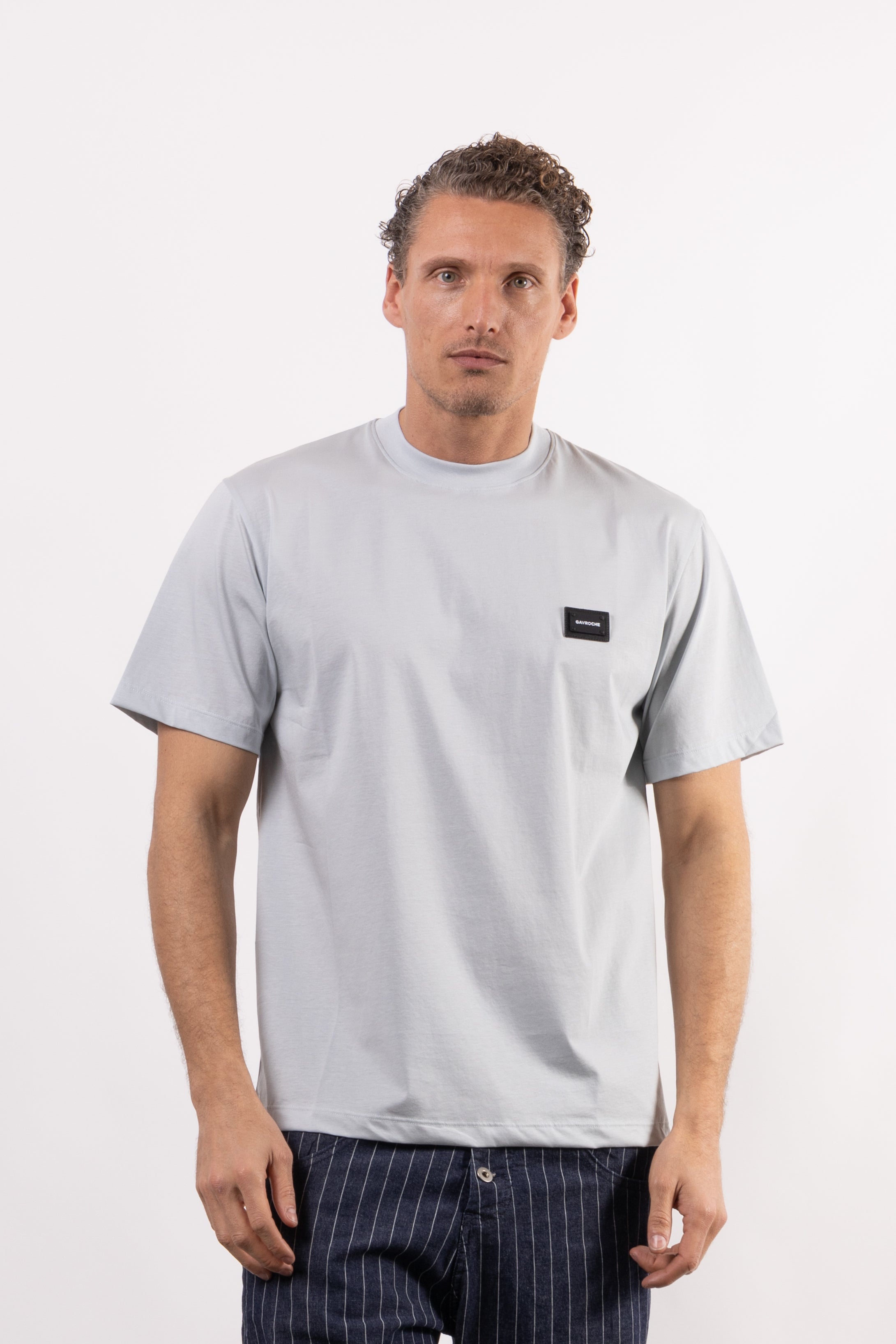 T-shirt 100% cotone mercerizzato con placchetta lato cuore