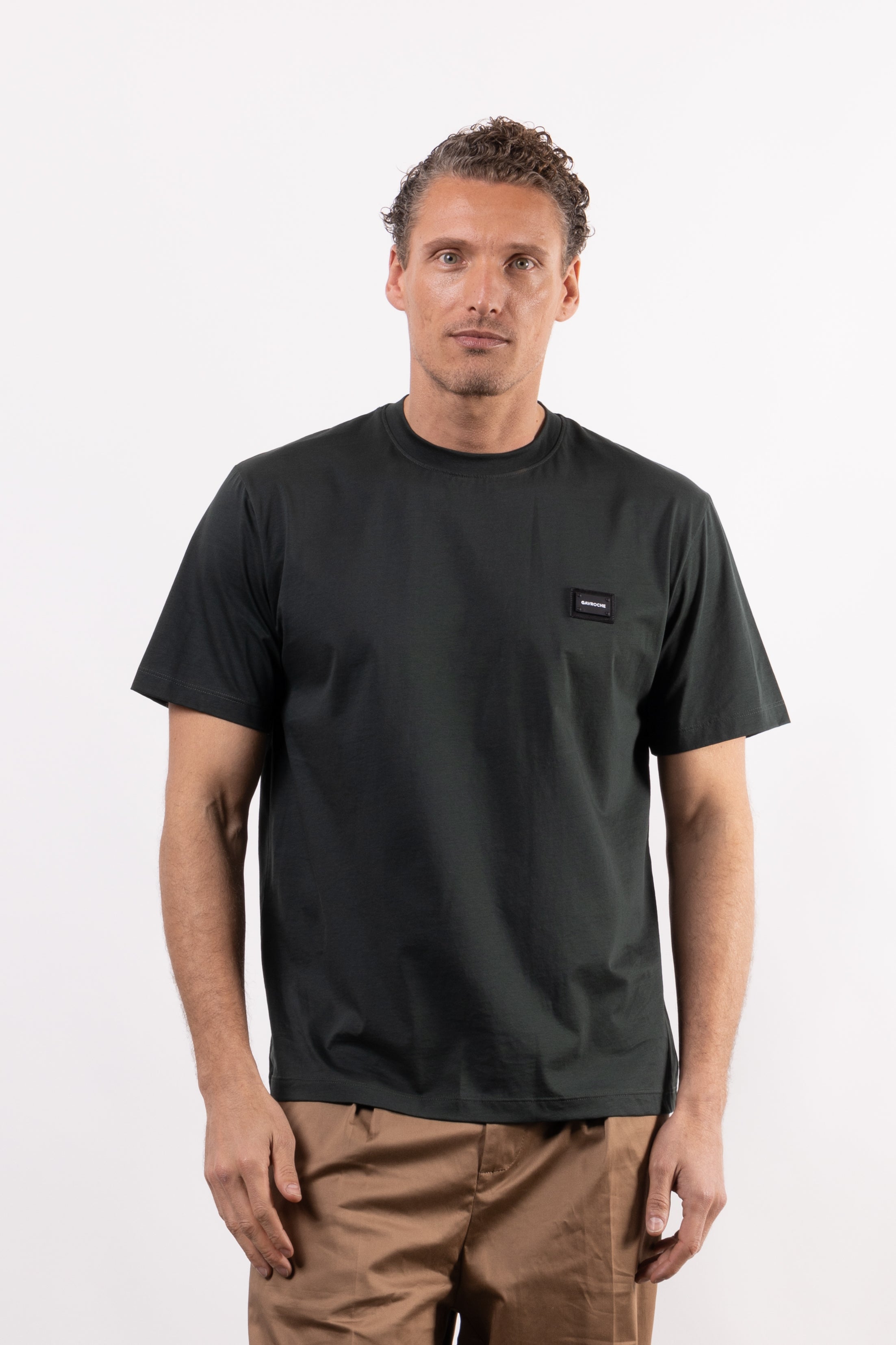 T-shirt 100% cotone mercerizzato con placchetta lato cuore