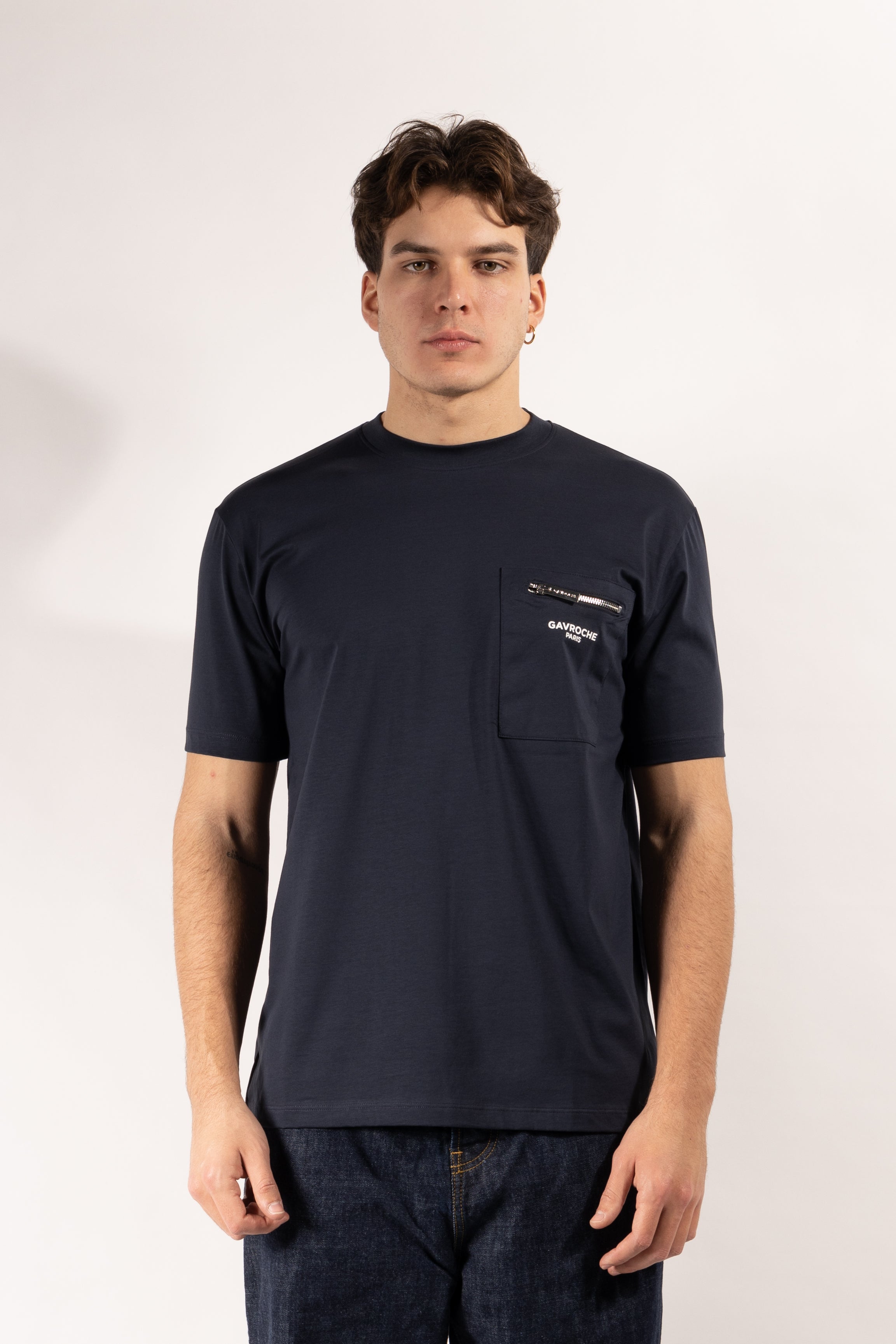 T-shirt Gavroche in cotone elasticizzato con taschino e zip