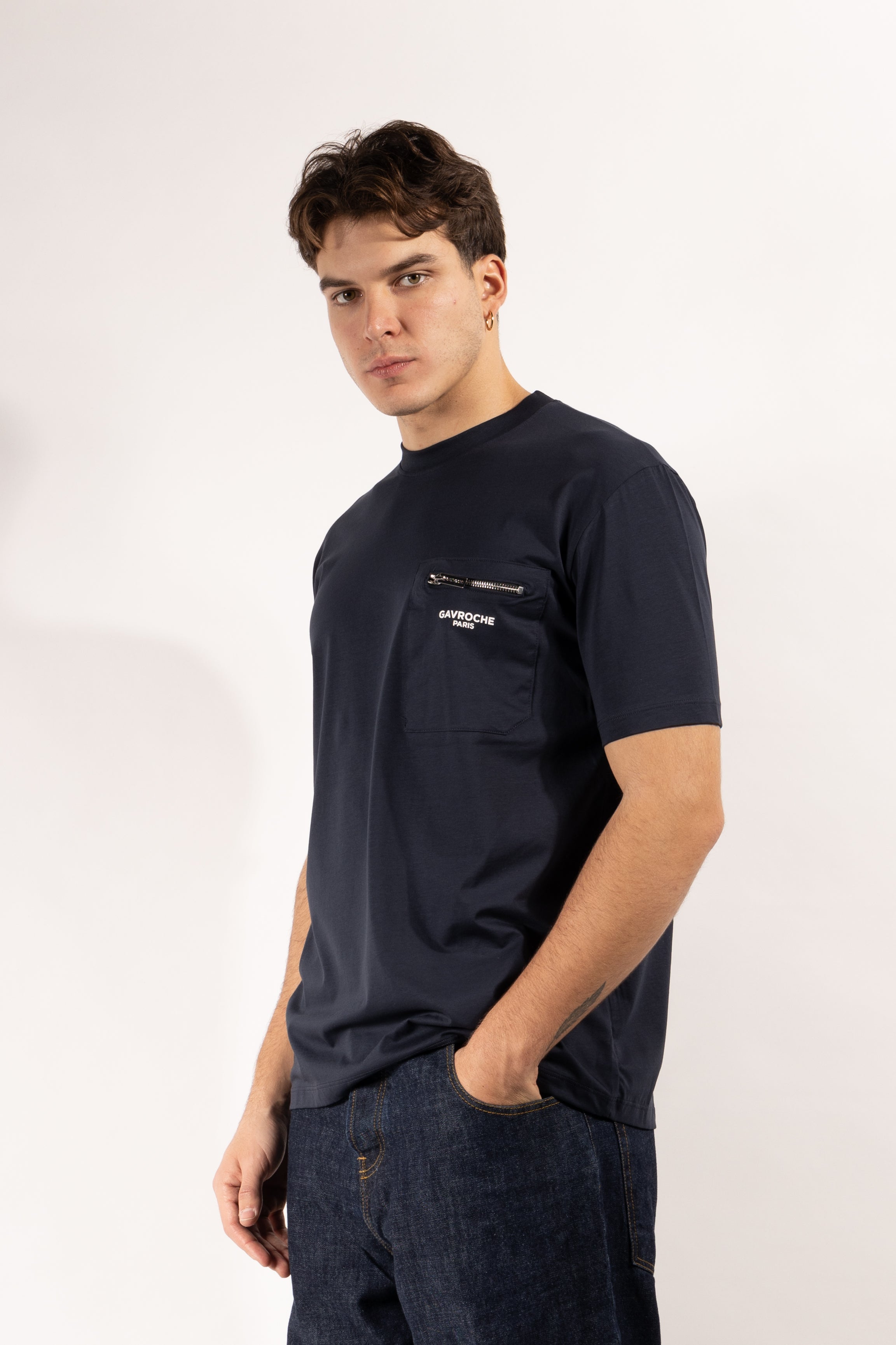 T-shirt Gavroche in cotone elasticizzato con taschino e zip