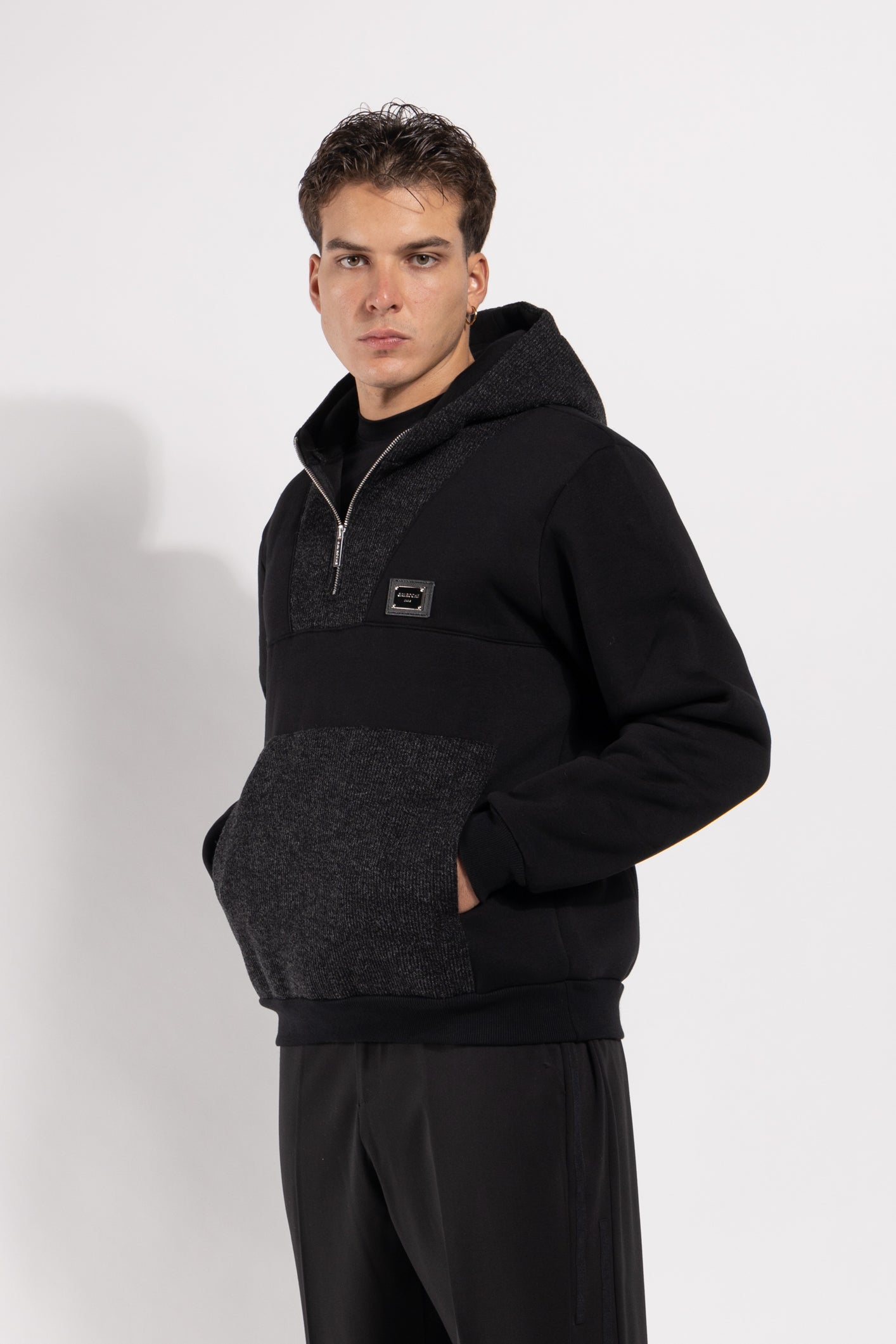 Felpa Gavroche mezza zip con targhetta frontale