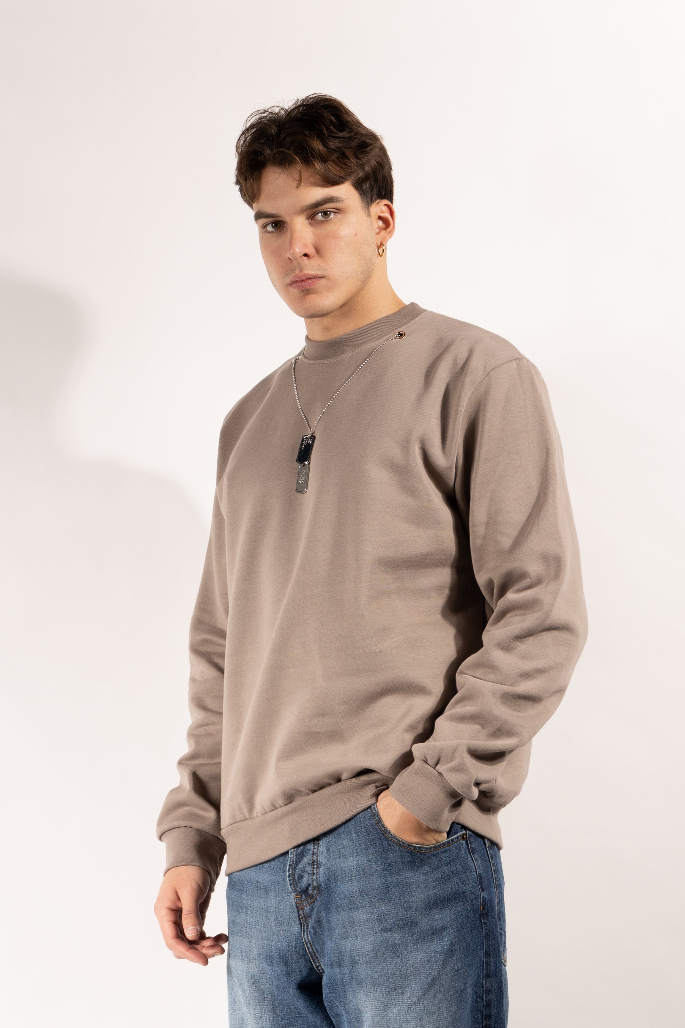 Felpa Gavroche girocollo con catenina metallica