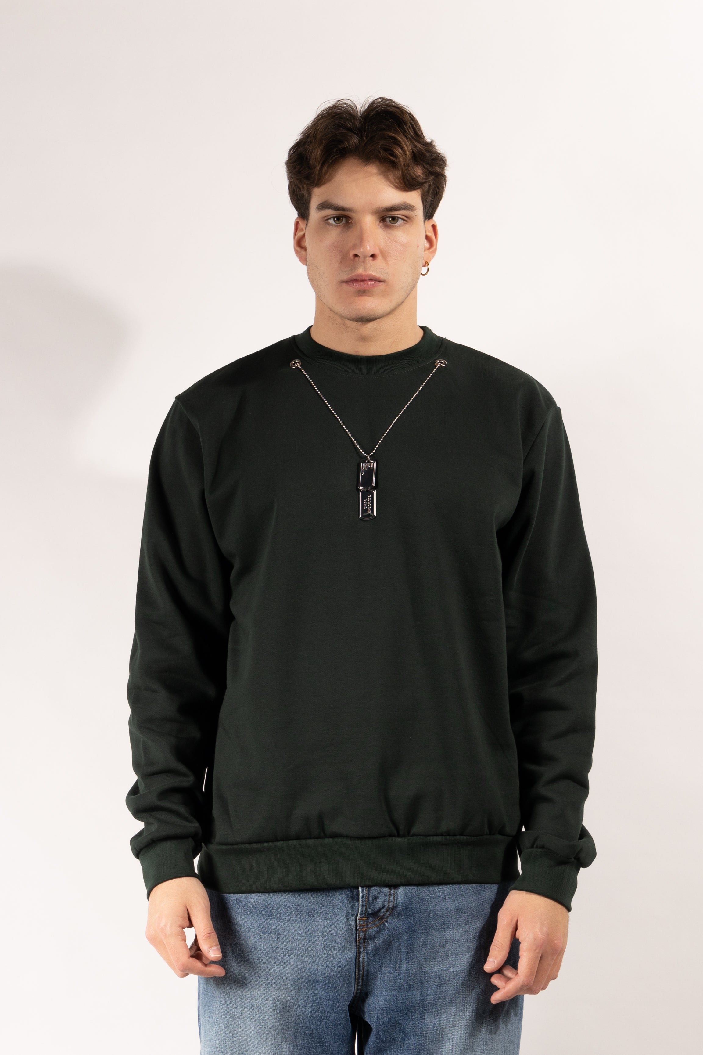 Felpa Gavroche girocollo con catenina metallica