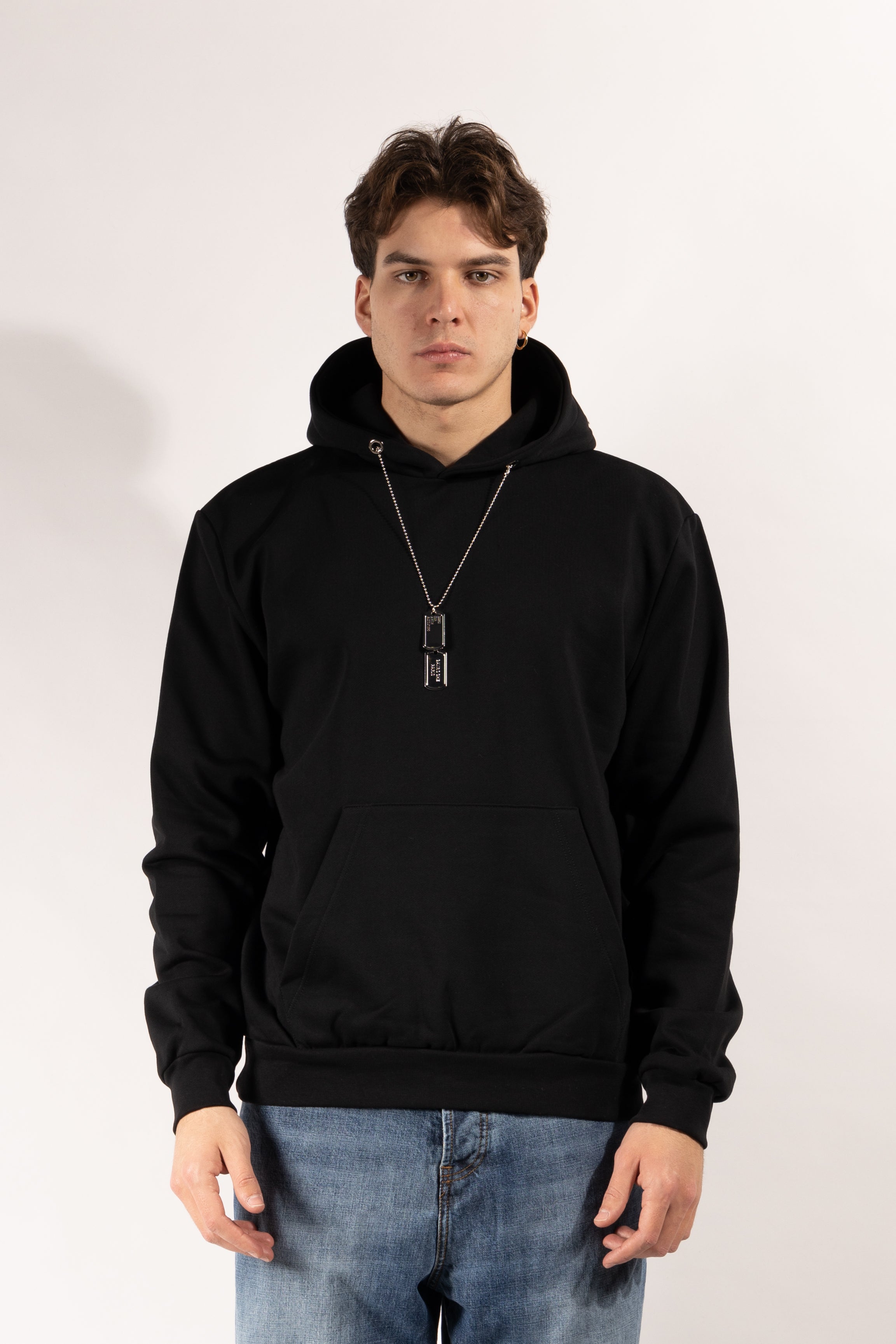 Felpa Gavroche con cappuccio e catenina metallica